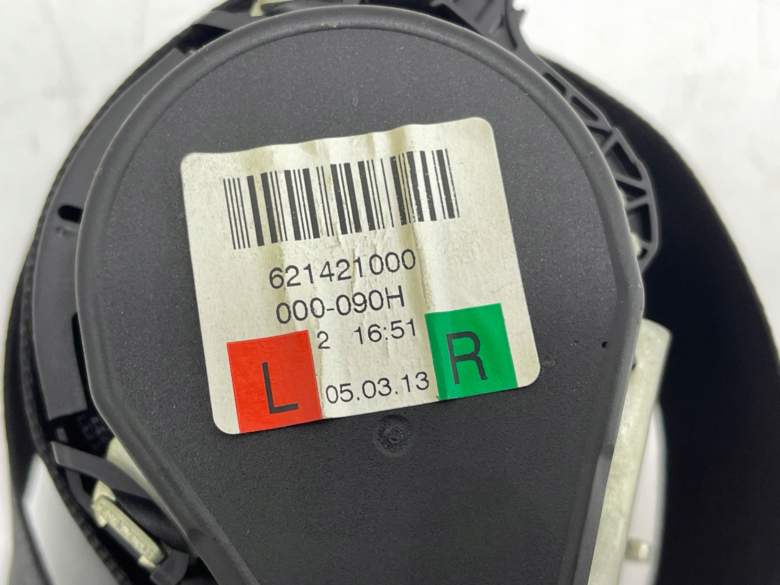 Gurten Sicherheits links heck AUDI A4 B8 8K0857805Q