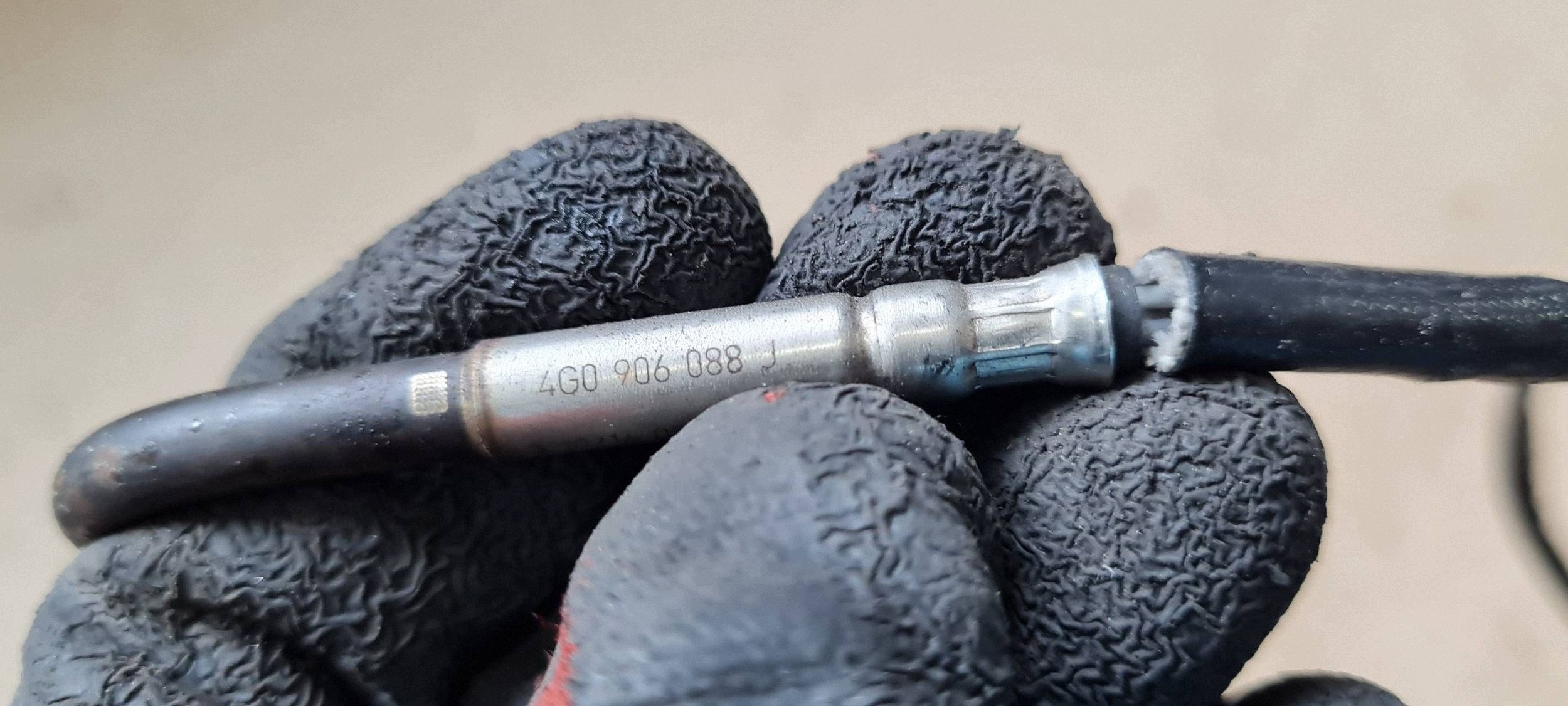 A5 8T LIFT Sensor TEMPERATURY Gase 2.0 TDI 4G0906088J A4 B8 Q5 A6 C7