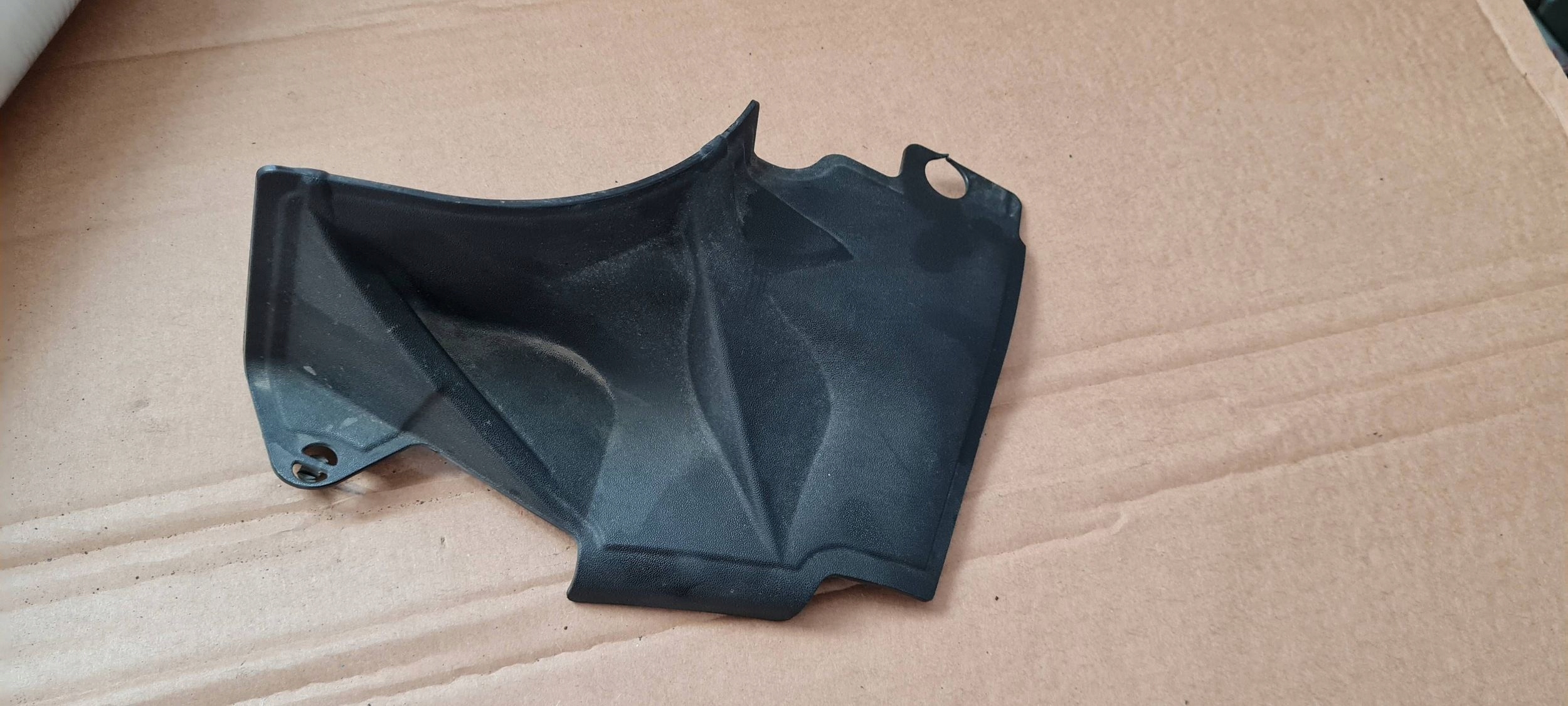 A4 B9 8W LIFT cap cover KIELICHA left left front 8W0806583C A5 8W