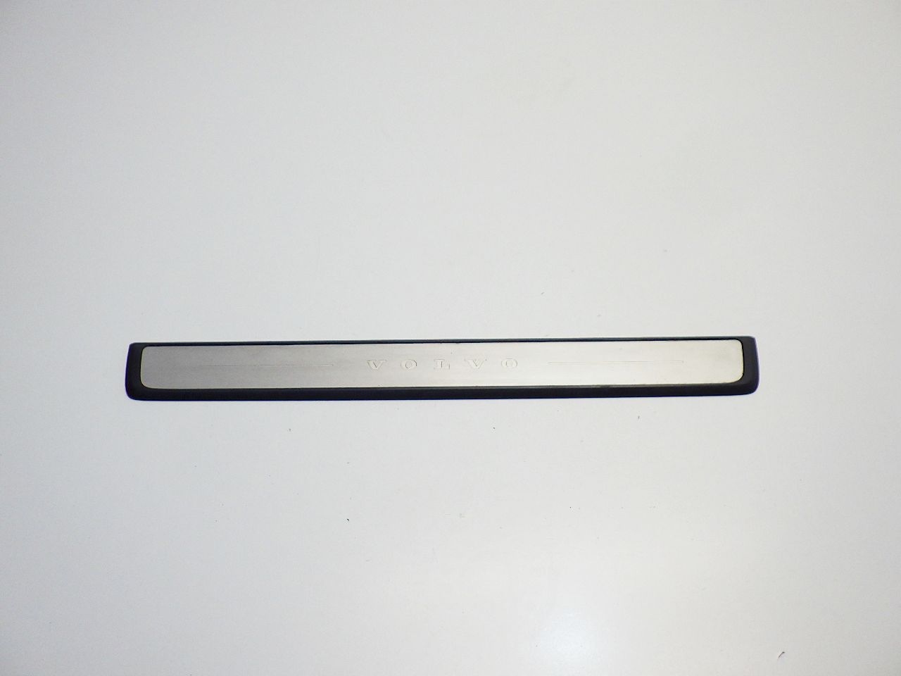 VOLVO XC40 2021 LISTWA NAKŁADKA PROGU PRZÓD PRAWA