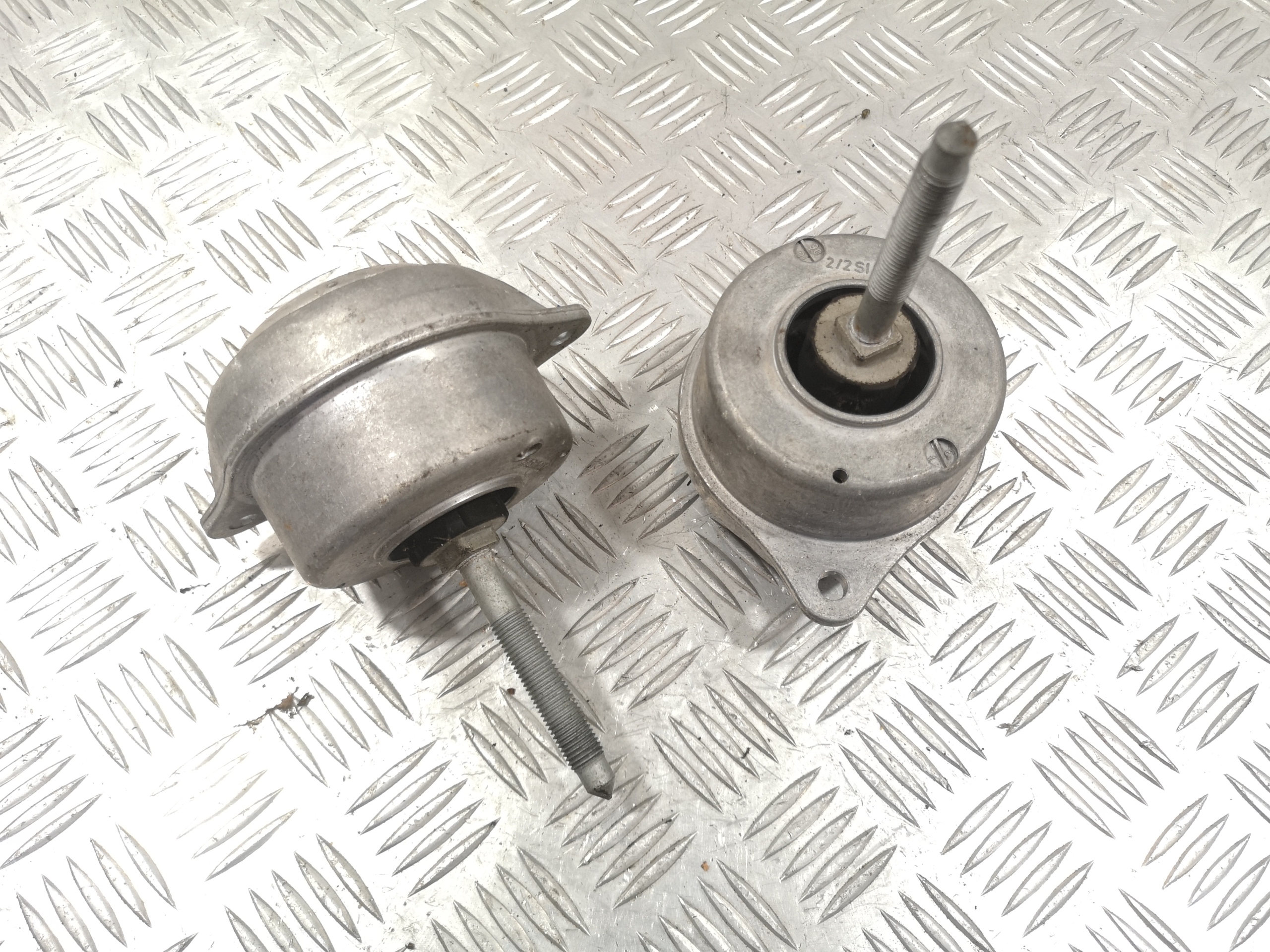 ПОДУШКА ЛАПИ ДВИГУНА PORSCHE 911 997 99737504908