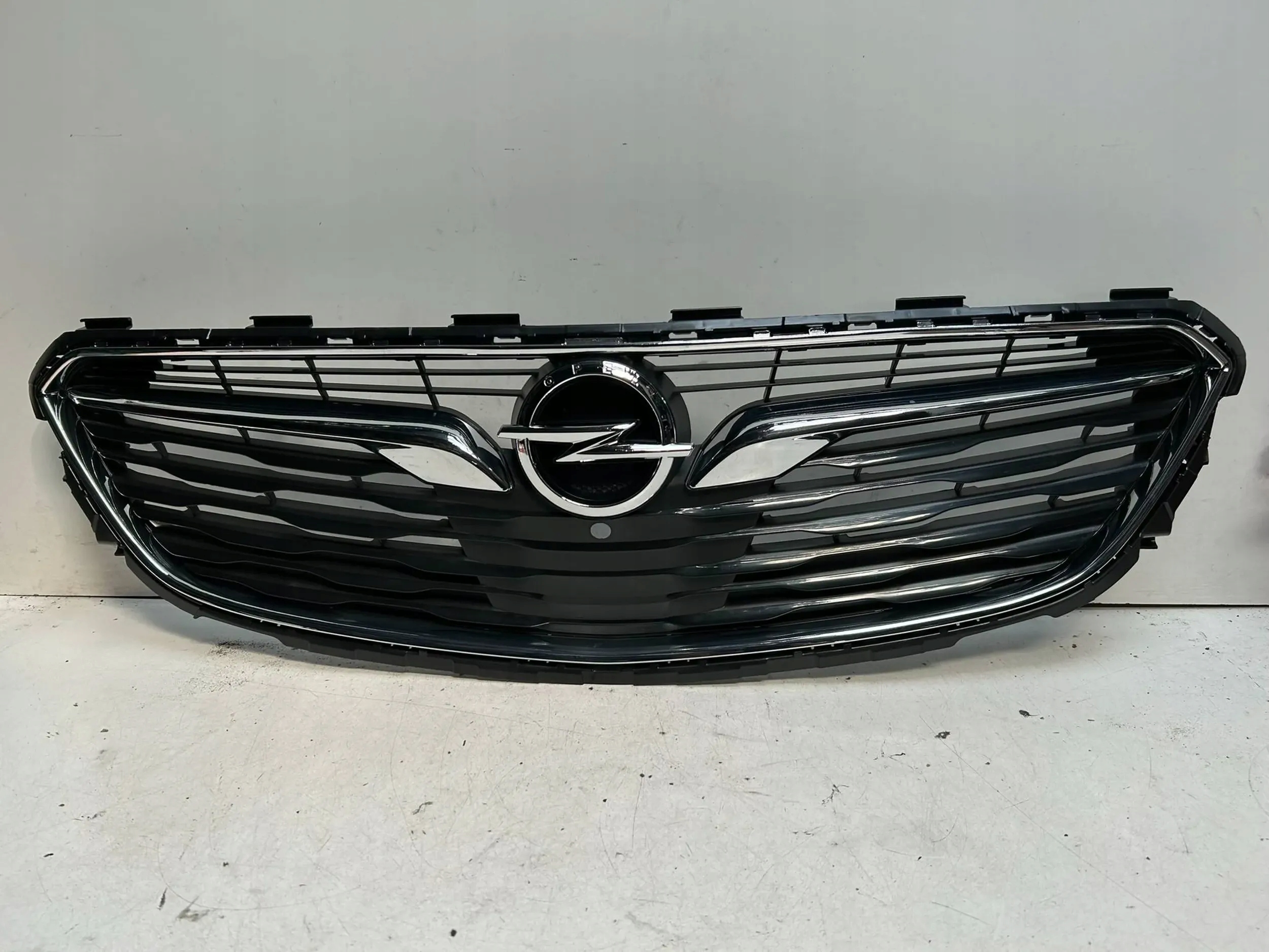 Opel Insignia Kühlergrill FRONTGRILL Kühlergitter - Thumbnail 1