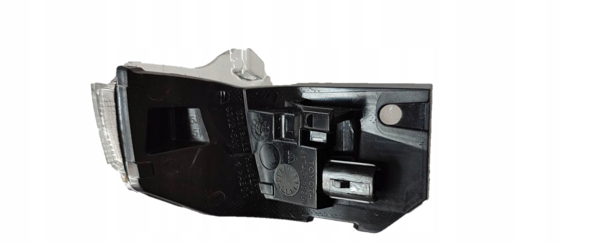 KIERUNKOWSKAZ LUSTERKA TOYOTA YARIS IV LEWY Numer katalogowy części 81740-02200