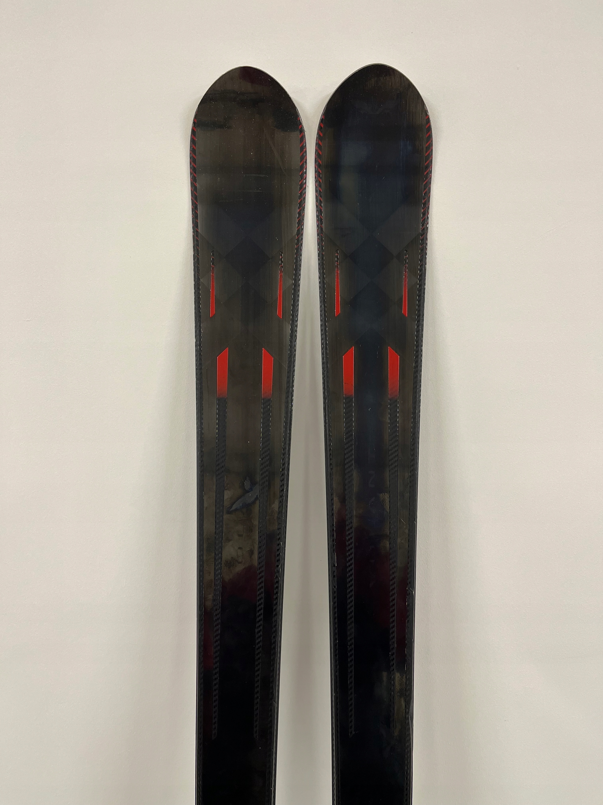 Narty Premium Volant Black Spur 175 dł.