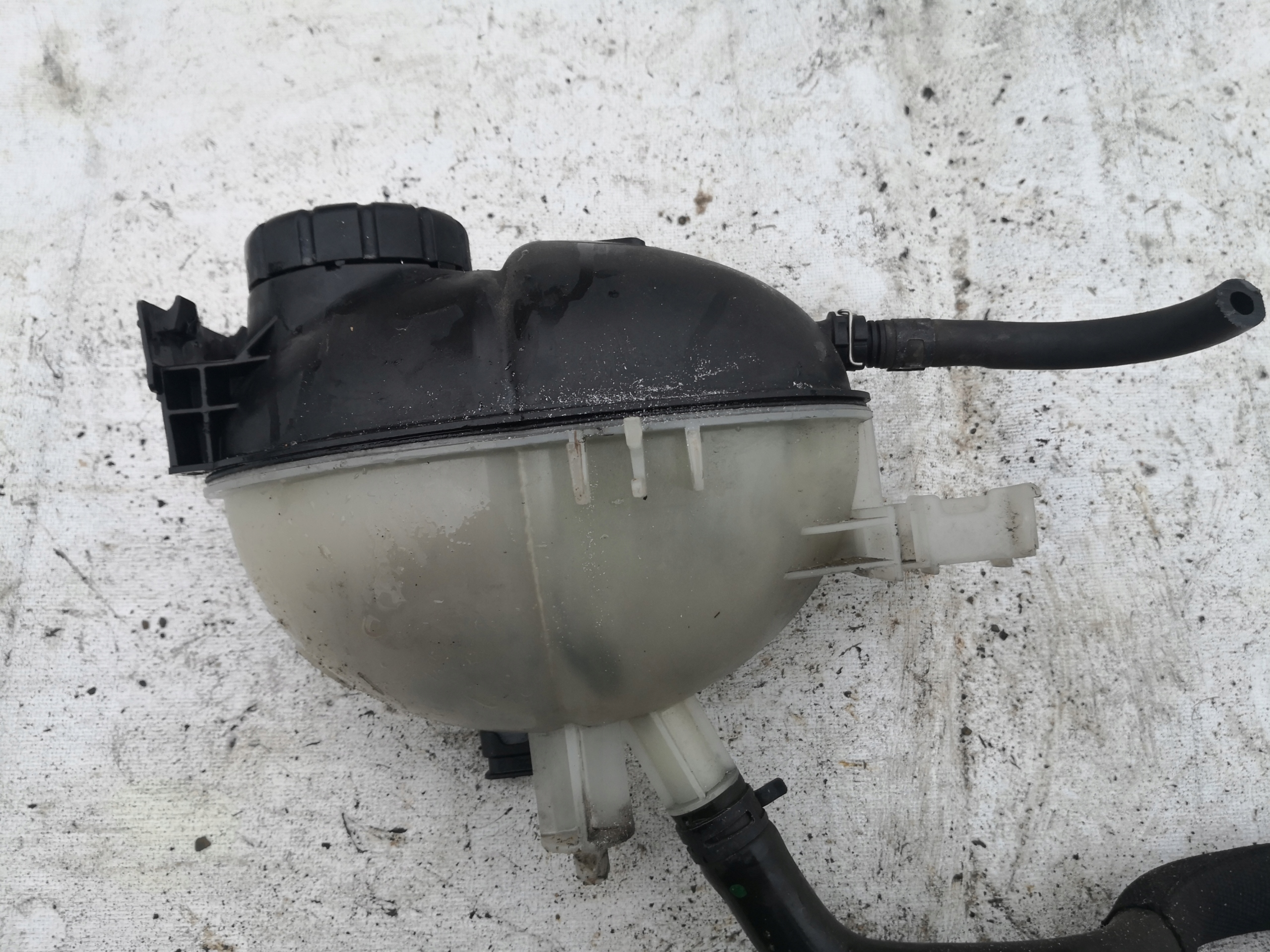 ekspanziona posuda MERCEDES W204 A2045000549