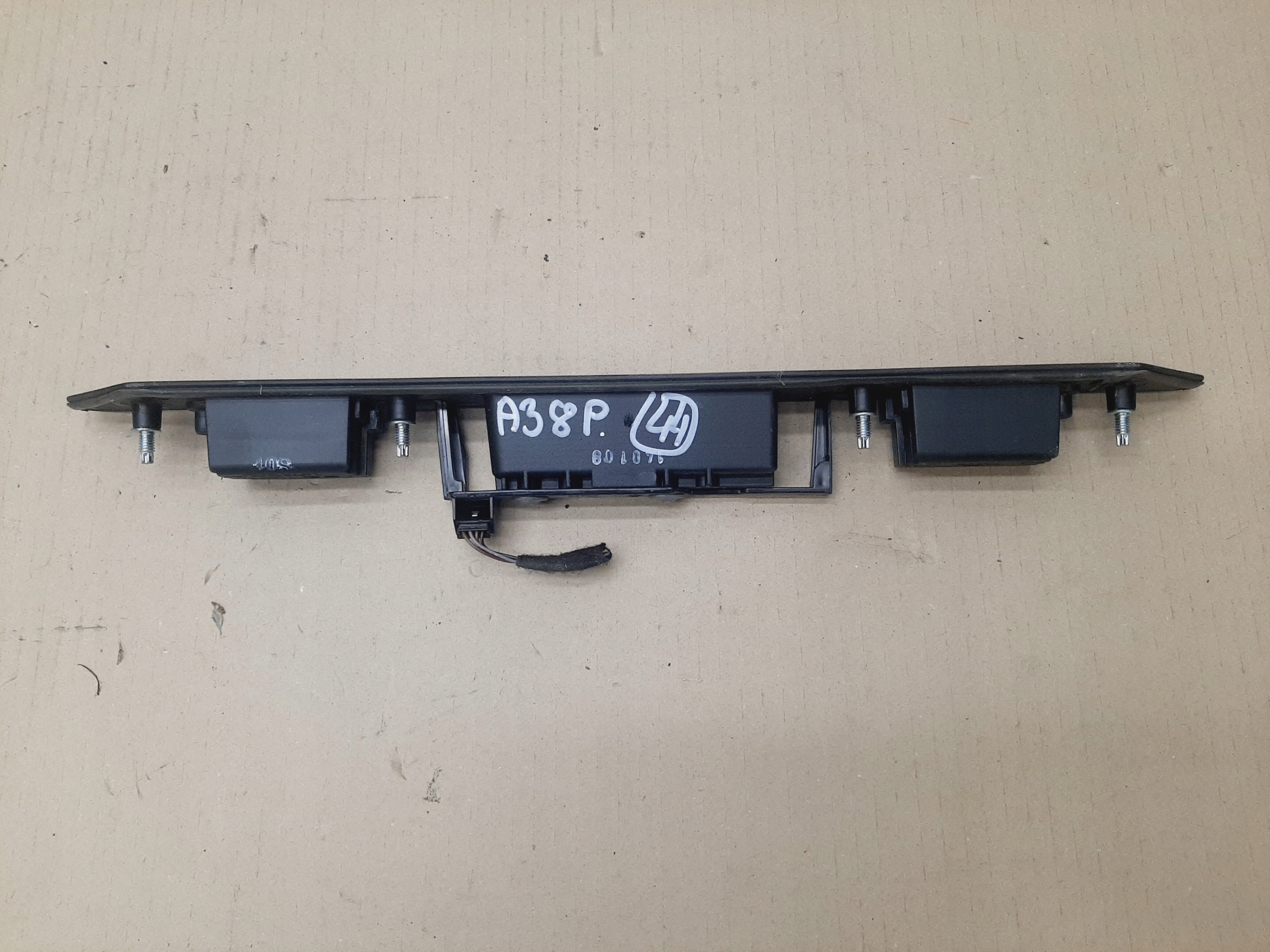 КРИШКА МІКРОКОНТАКТ РУЧКА КРИШКИ ЗАД. AUDI A3p 2004-2012 OEM