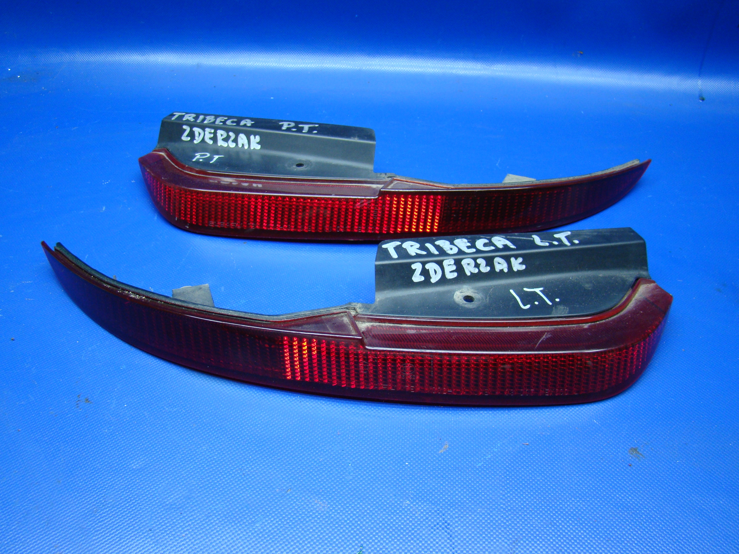 Отражатель бампера задний правый SUBARU TRIBECA 06r