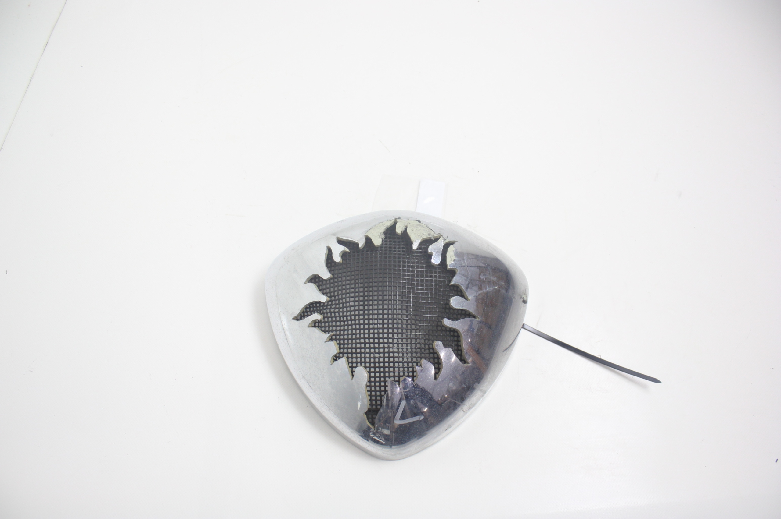 952-039 - Капот яйцо крышка левая Suzuki VZR 1800 Intruder