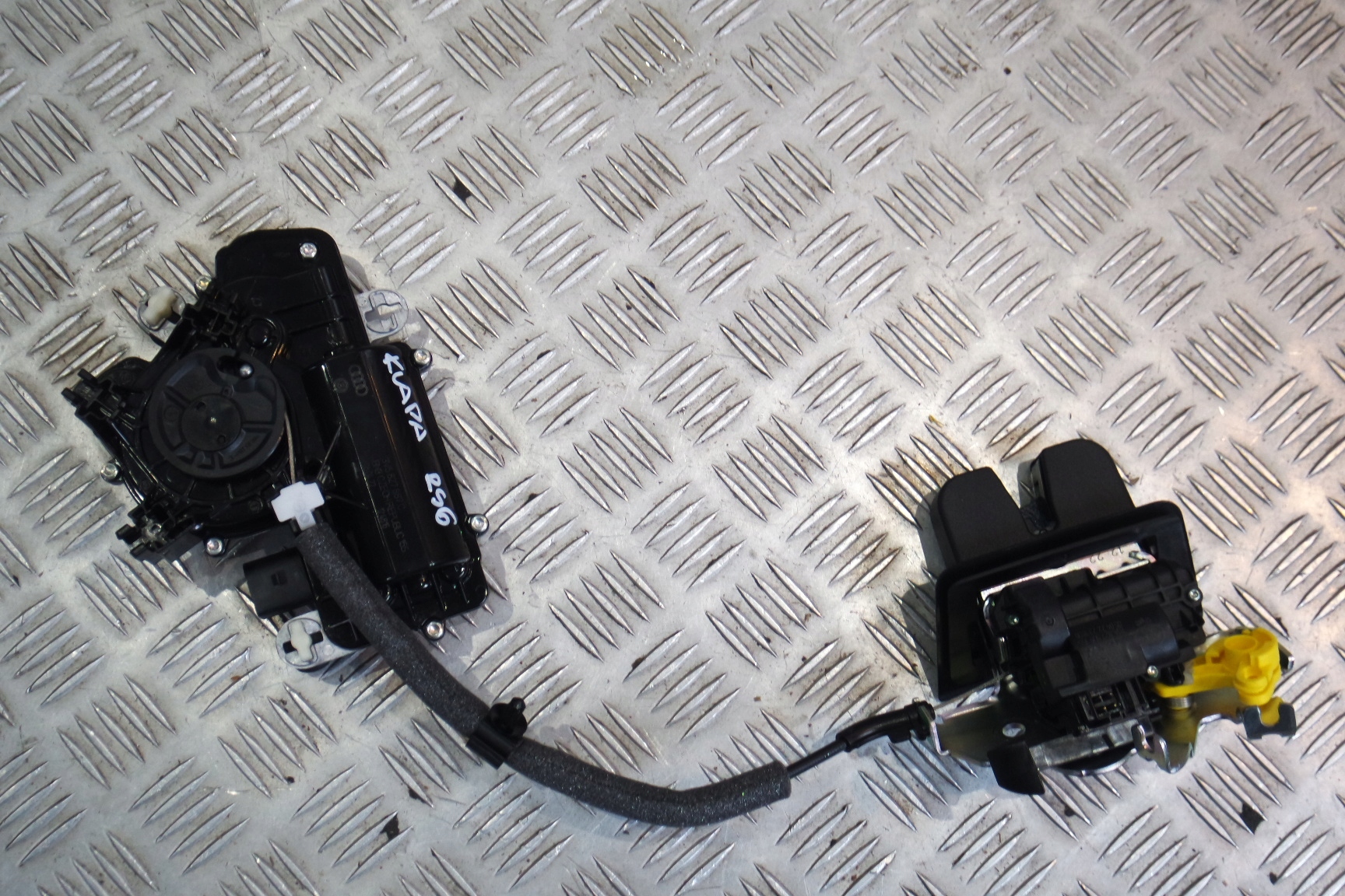 Підйомні люки AUDI A6 4K9 3V5827887C