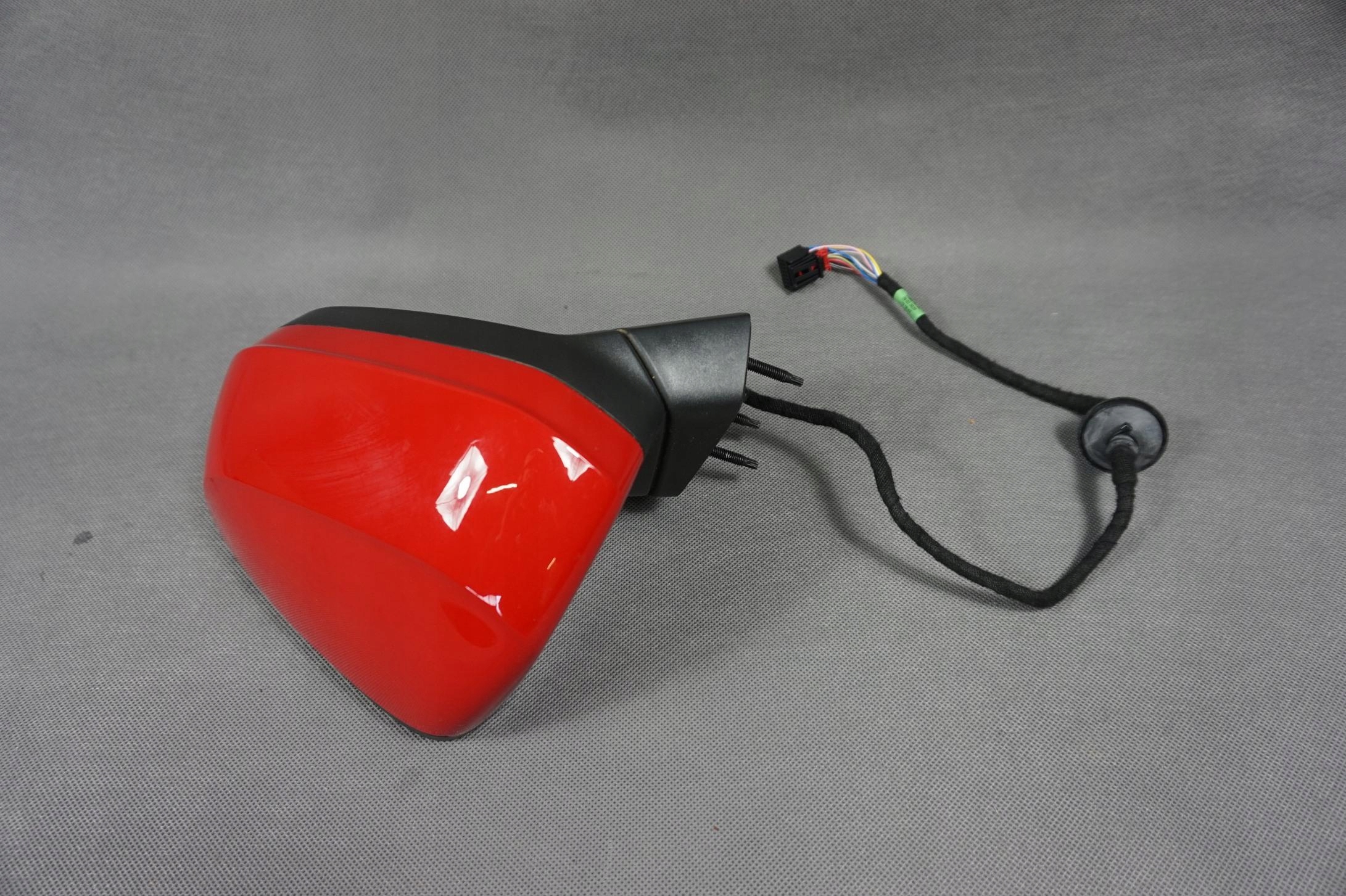 LUSTERKO LEWE 14 PIN AUDI Q2 81A Typ samochodu Samochody osobowe