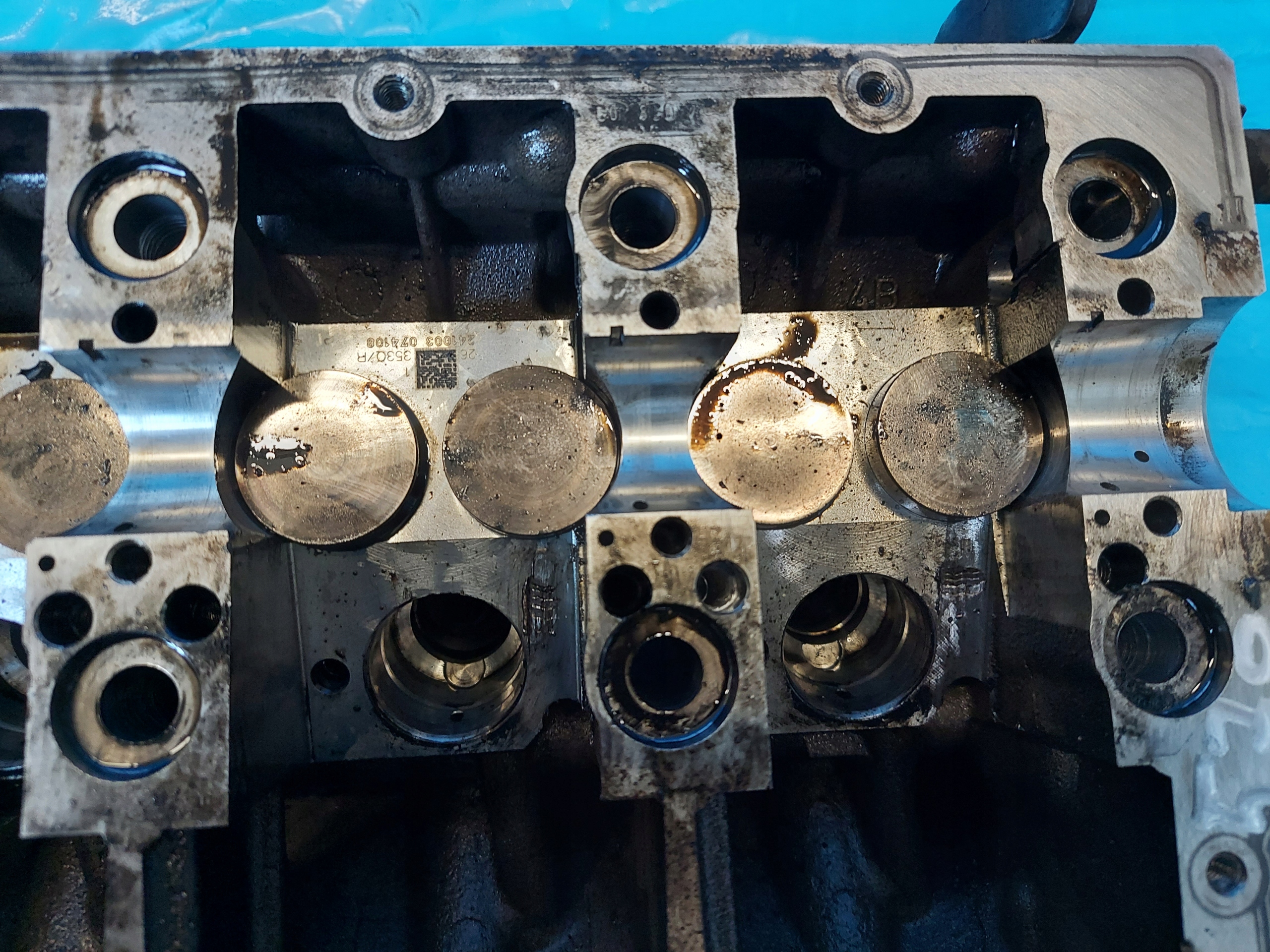 glava PASSAT B5 FL 1.9 TDI 038103373R