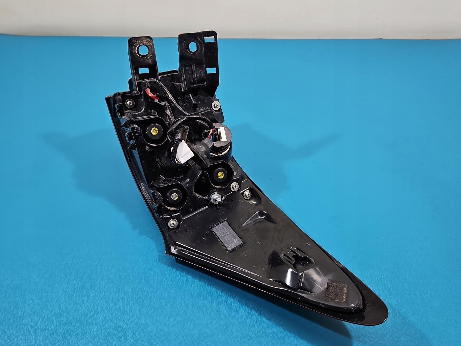 фонарь левый koito 17-22 lexus CT 10-22 HB