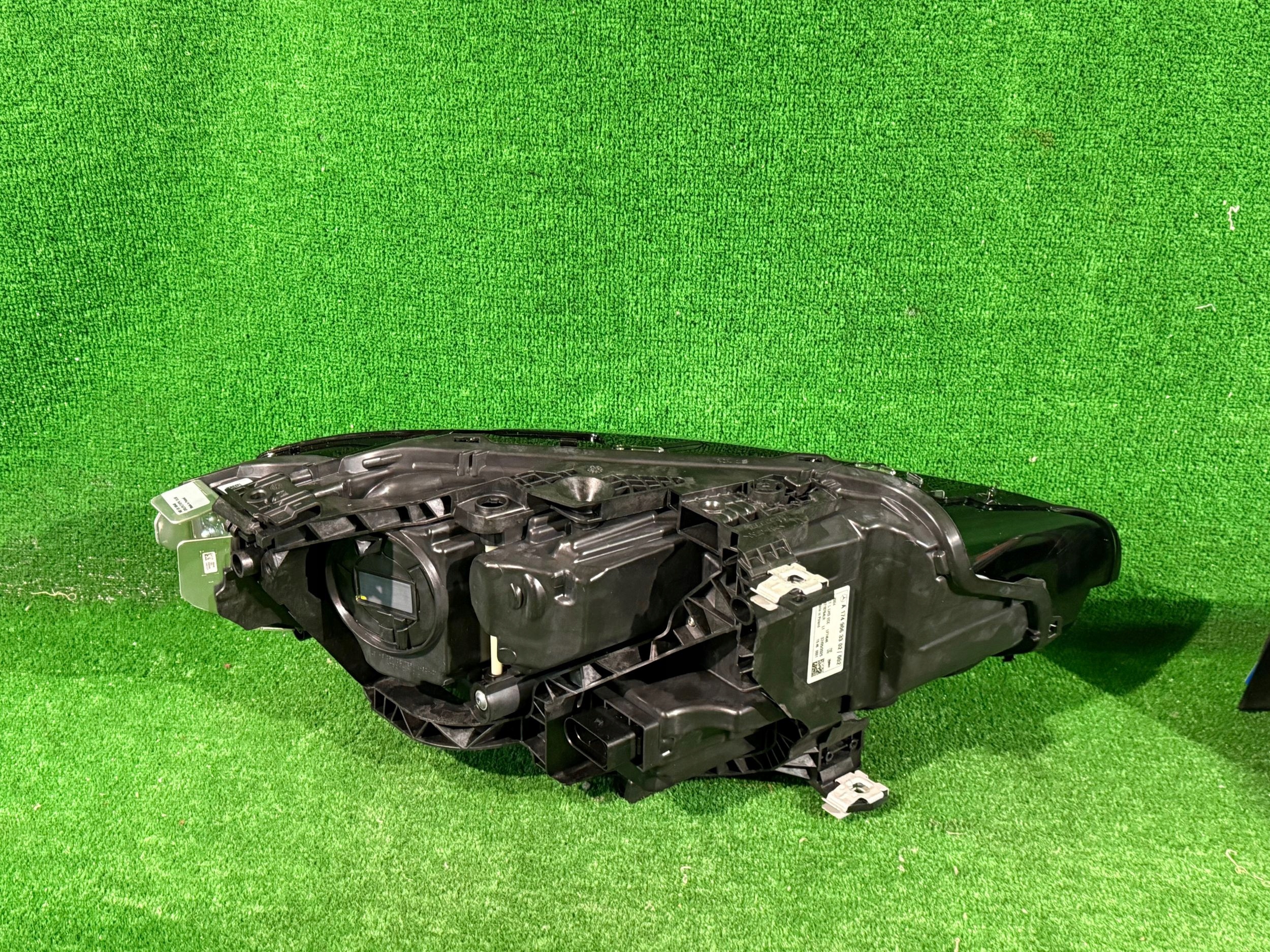 REFLEKTOR left MERCEDES CLA W174 HIGH PERFORMANCE NR.814
