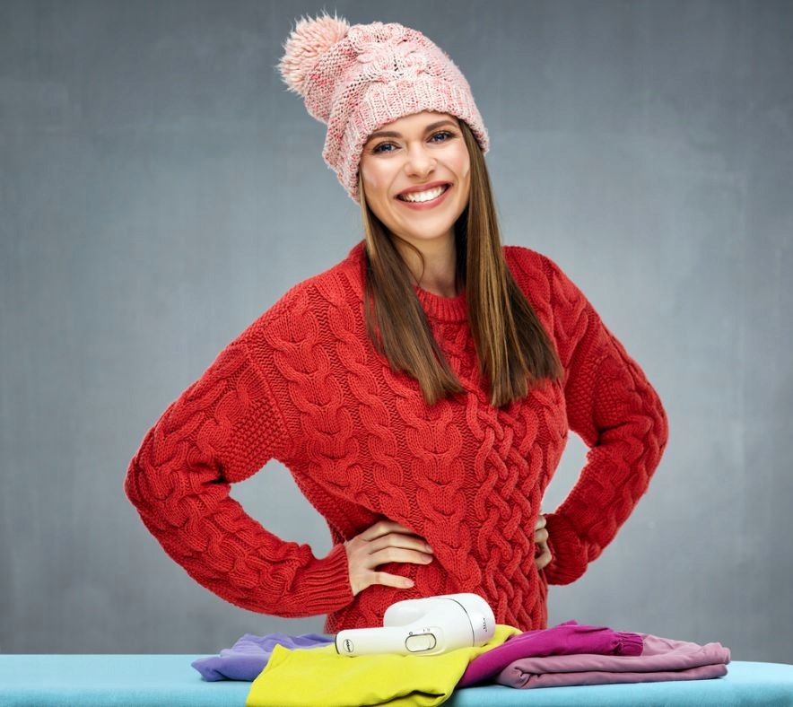 Golarka do ubrań SWETRÓW TAPICERKI Eldom GDS8 USB Kolor dominujący biały