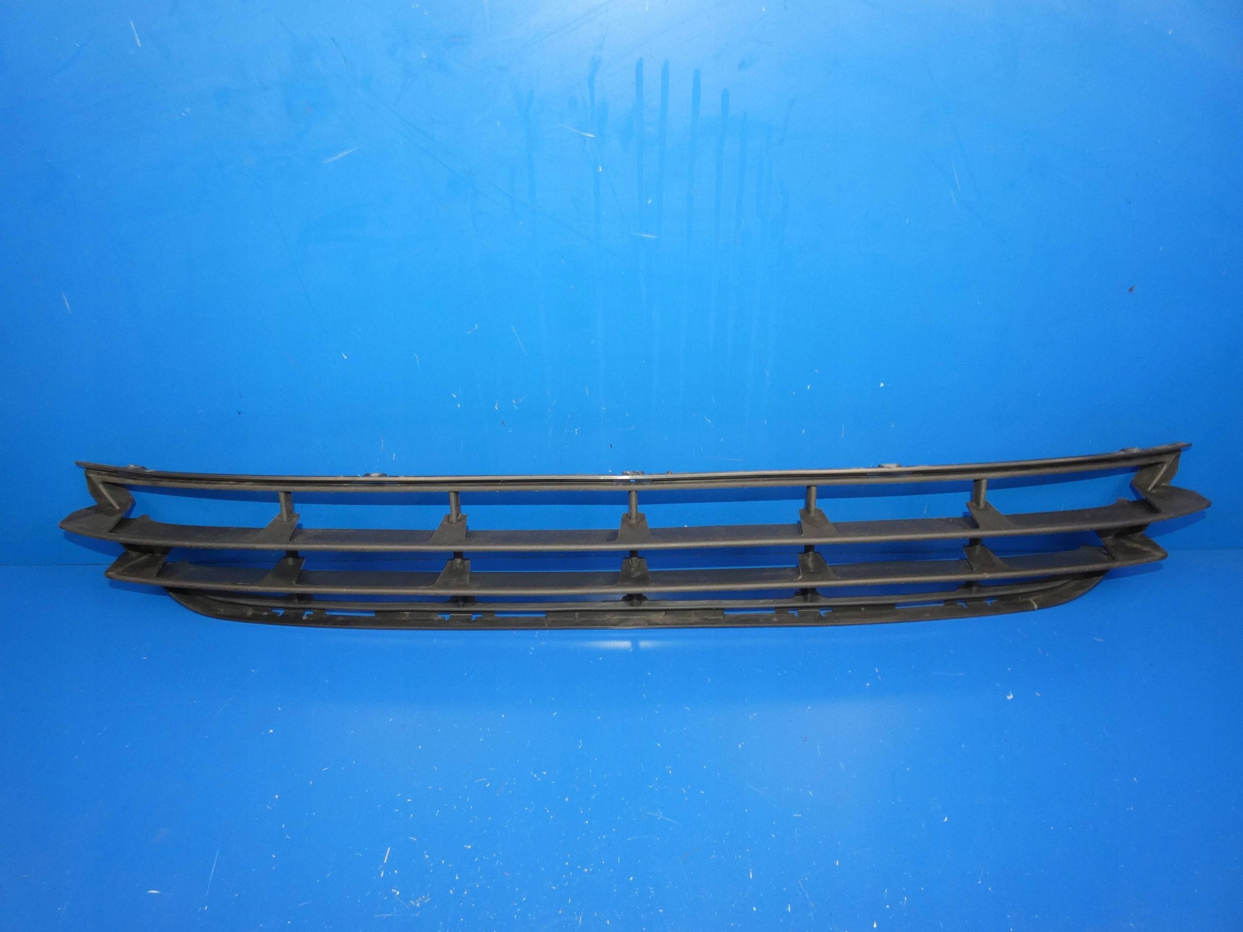 VOLVO V60 and S60 II LIFT grid of a bumper central front front
