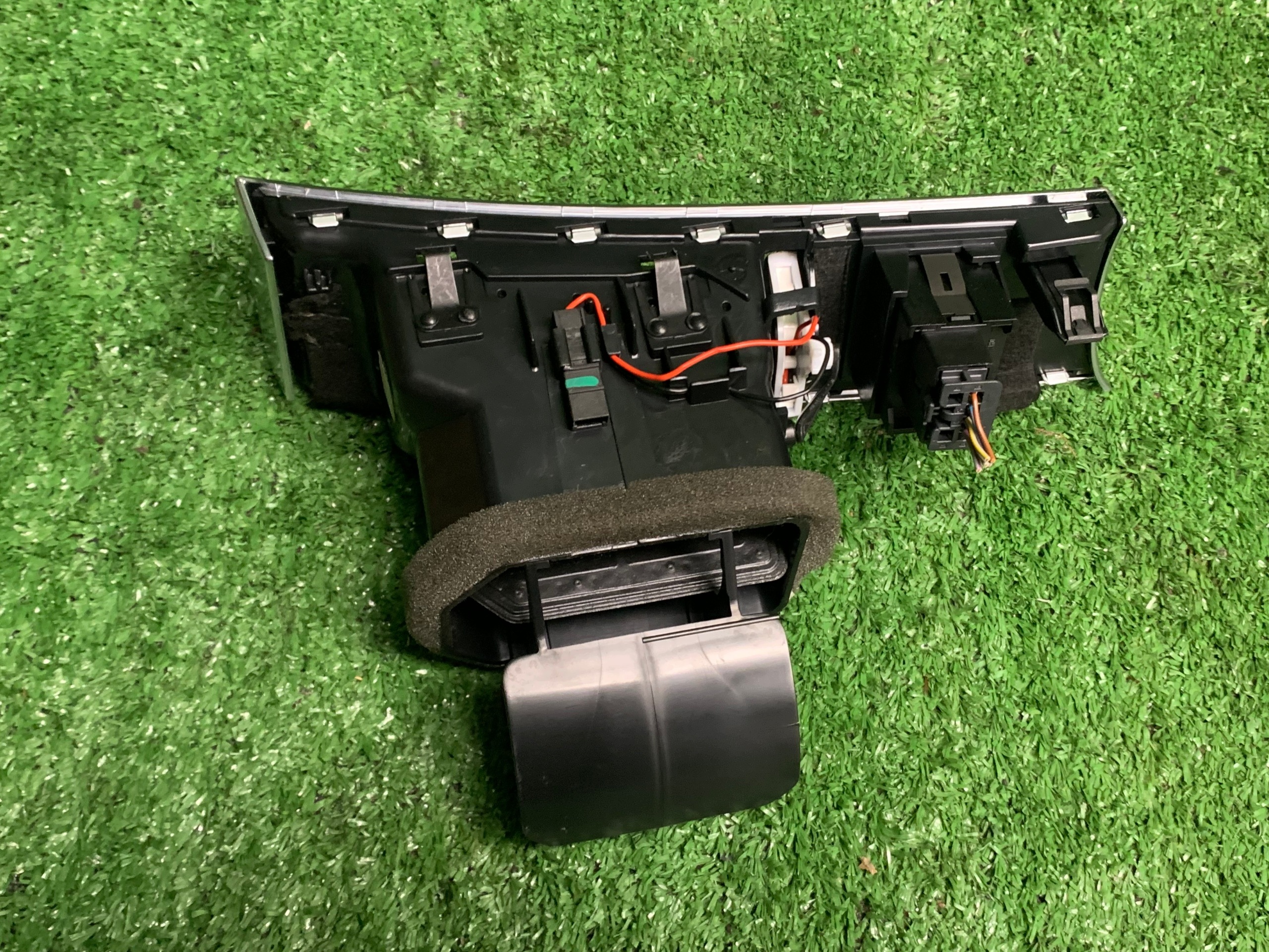 grid air conditioning devices black kierowca Audi A6 C6 LIFT 4F1820901D