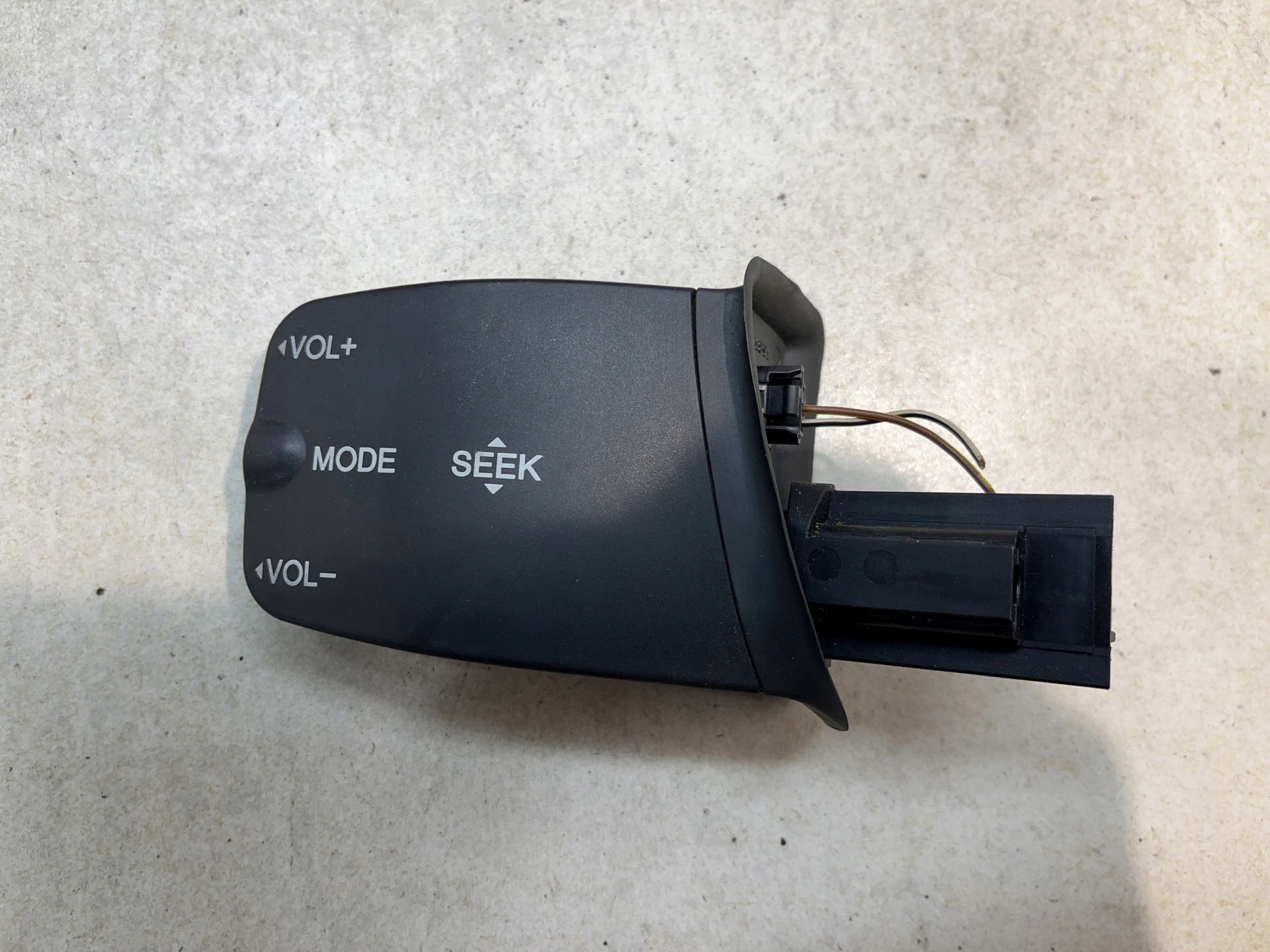 switch MANETKA RADIA FORD FOCUS MK2 2.0 D 758709