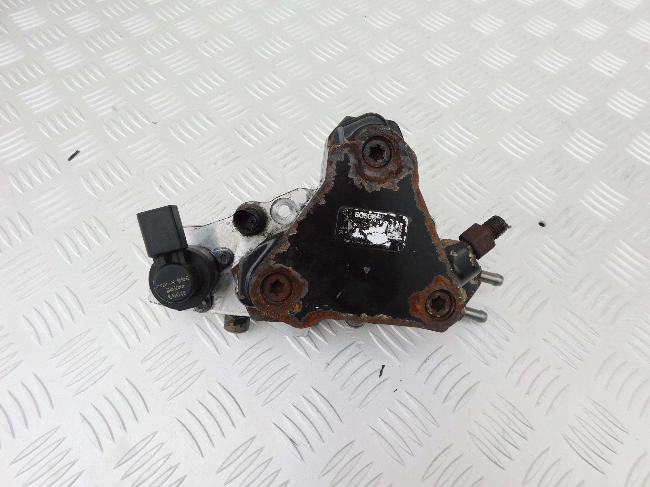 Mercedes Sprinter 906 2.2 cdi 646 Pompe à carburant à pression Original