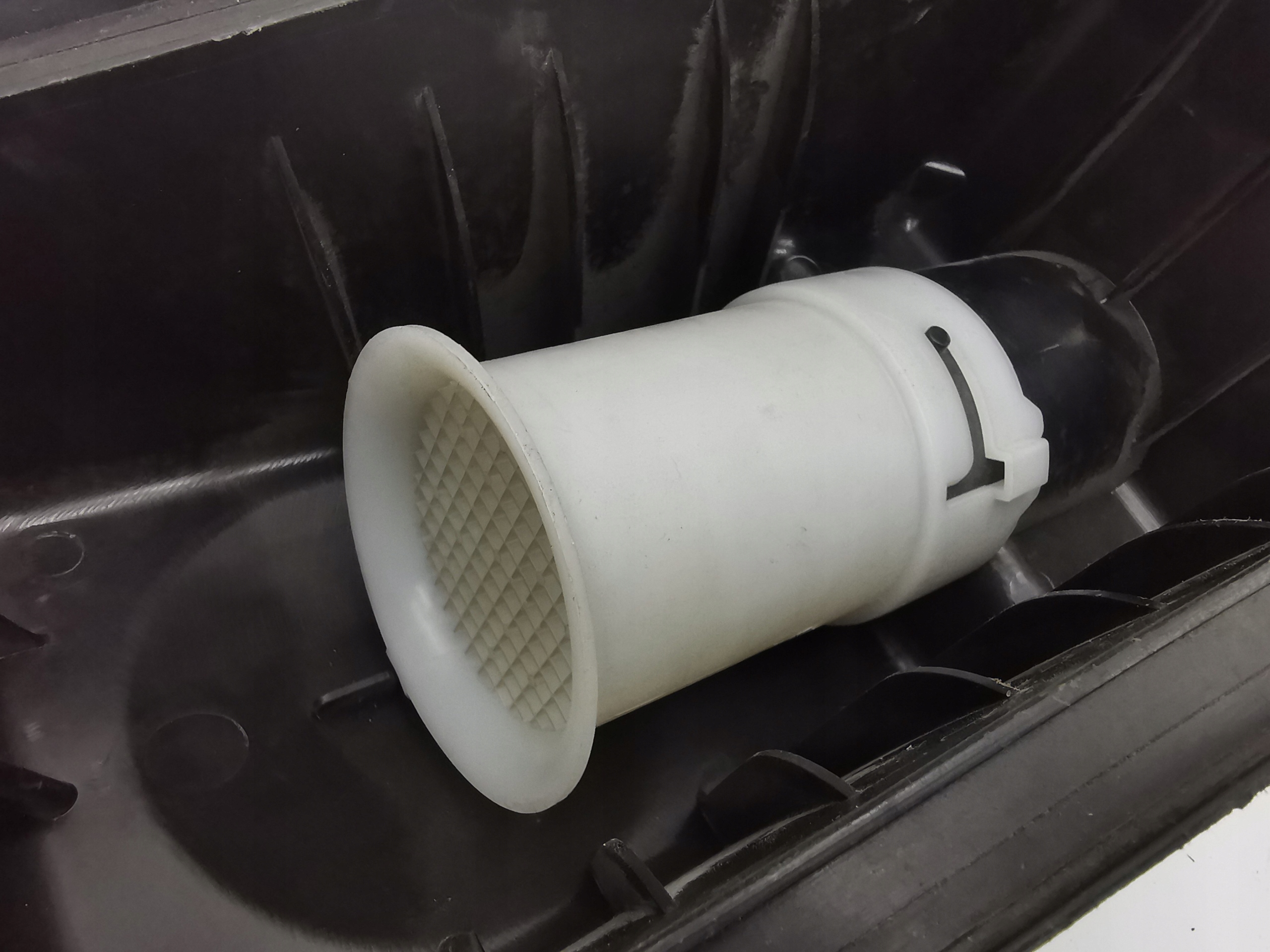Gehäuse filter luft TOYOTA COROLLA E12 01-09 1.6 VVTI / 17705-22120