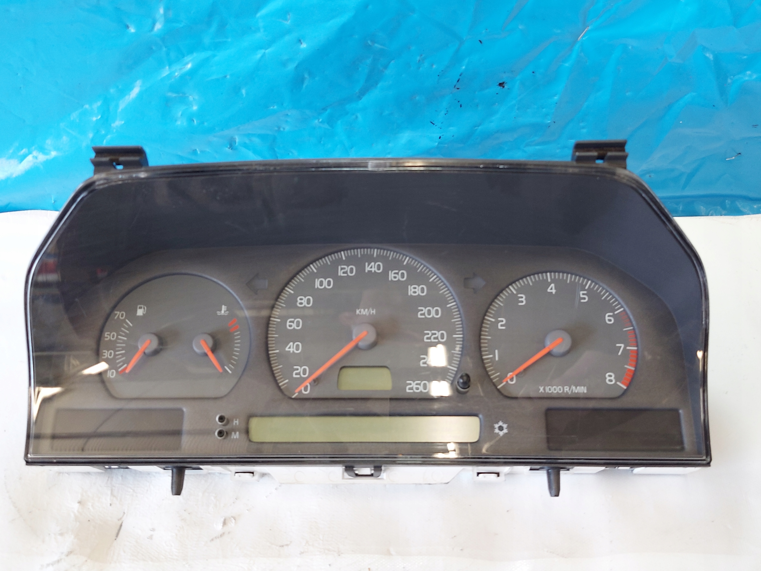 dials clock VOLVO V70 and 2.5B 9148926