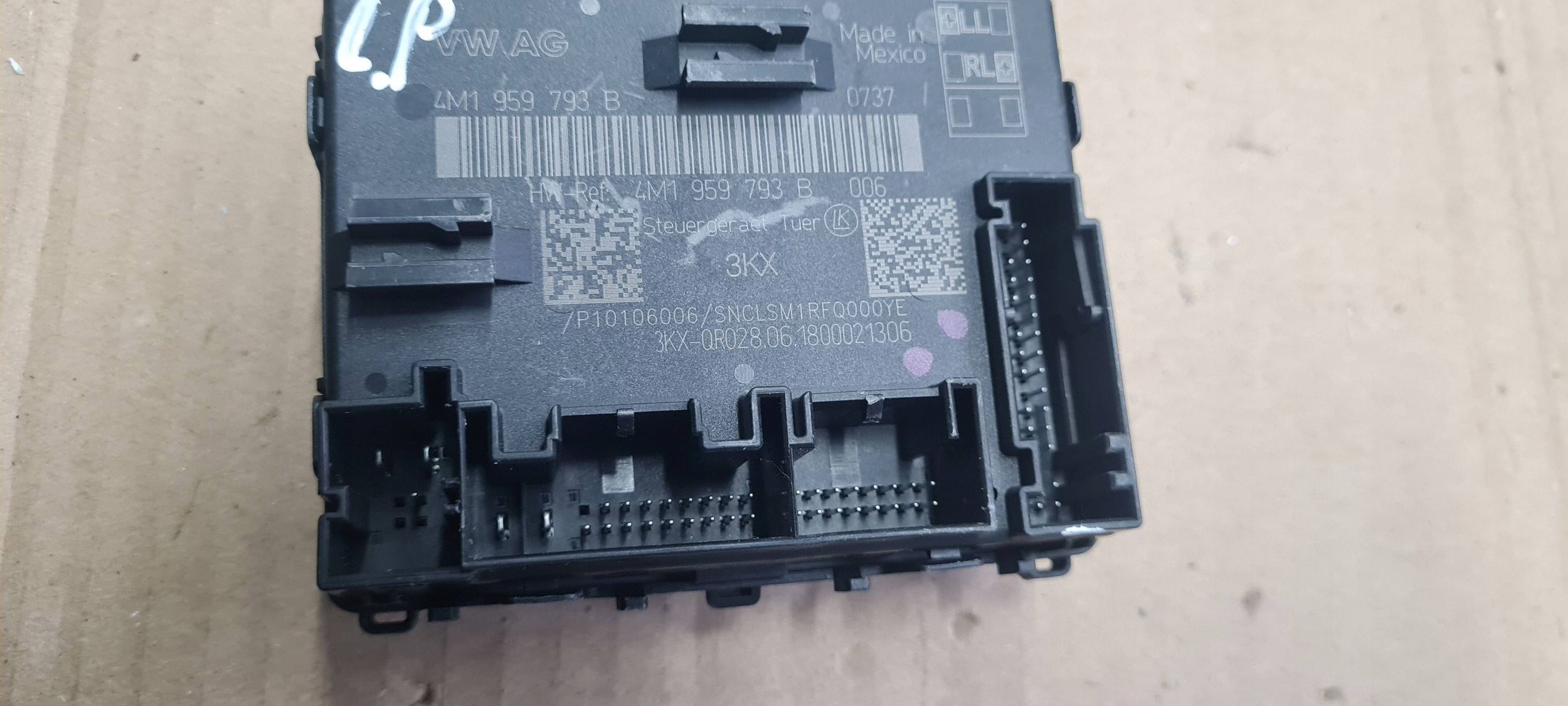 Q5 80A module control unit door left front 4M1959793B