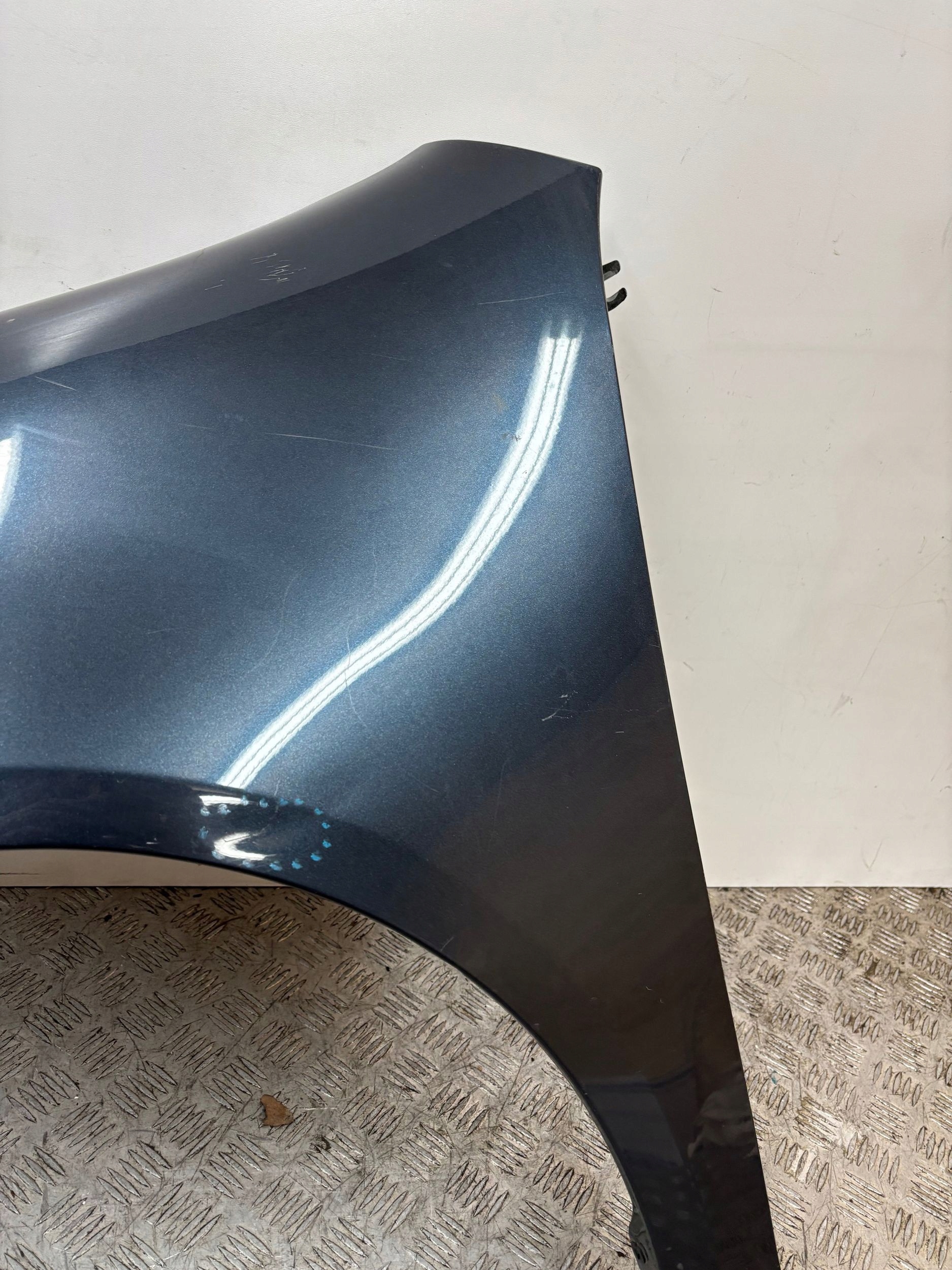 fender front front left VW GOLF V 5 HB