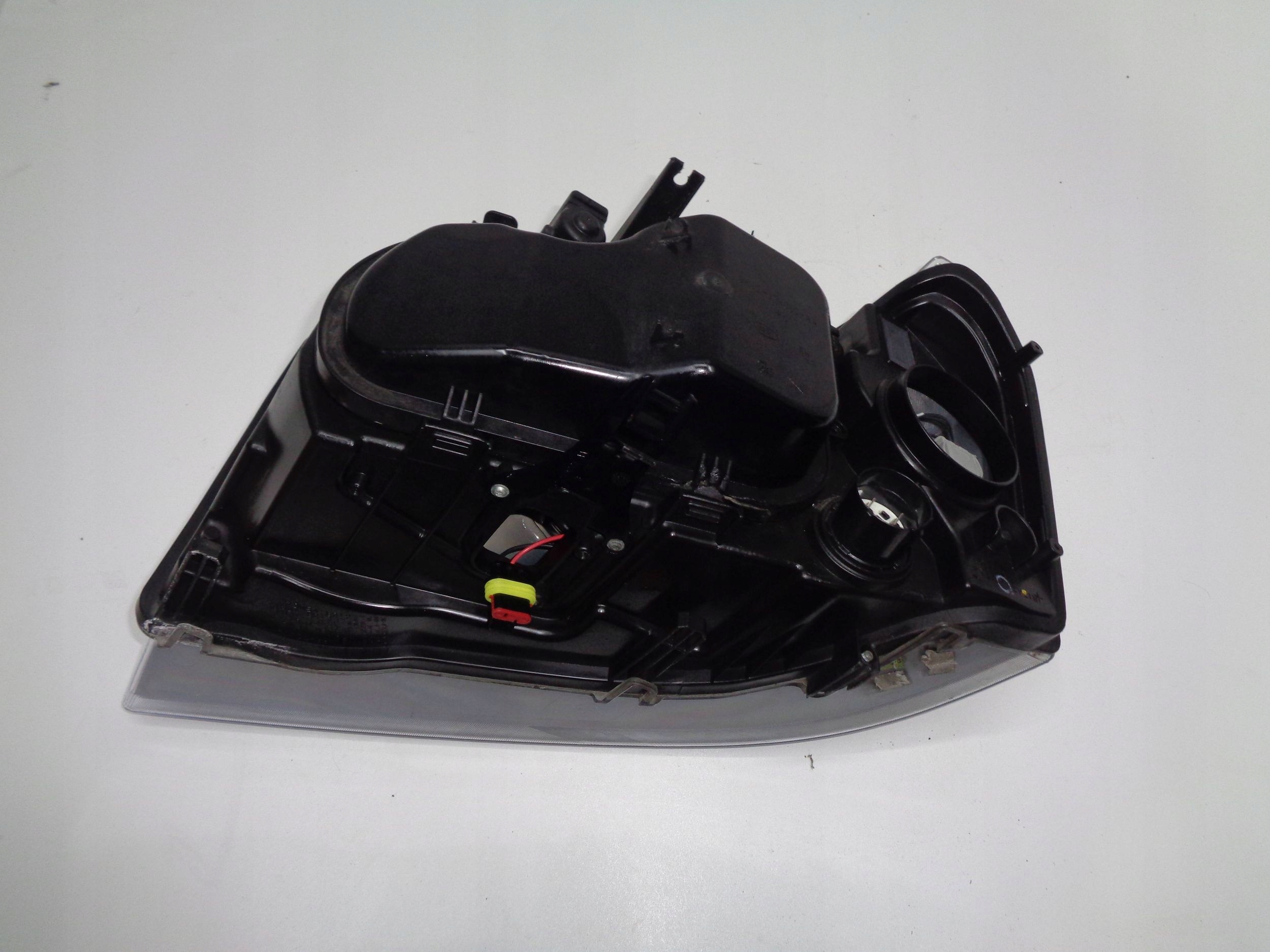 LAND ROVER FREELANDER II light XENON right front damag.. 06-11R