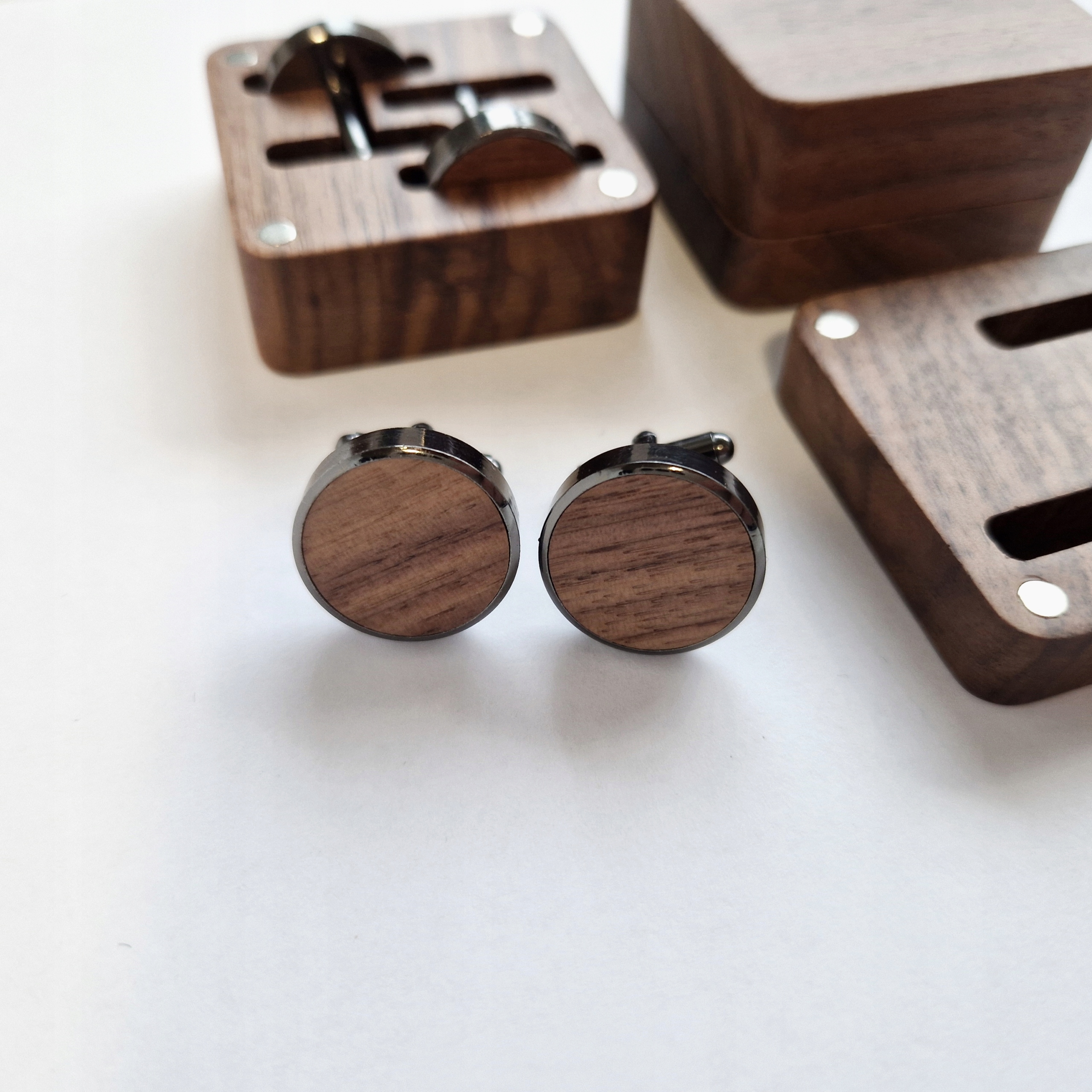 DREWNIANE SPINKI DO MANKIETÓW KOSZULI W PUDEŁKU ZESTAW Z PUDEŁKIEM Kolekcja Miyou spinki do mankietów