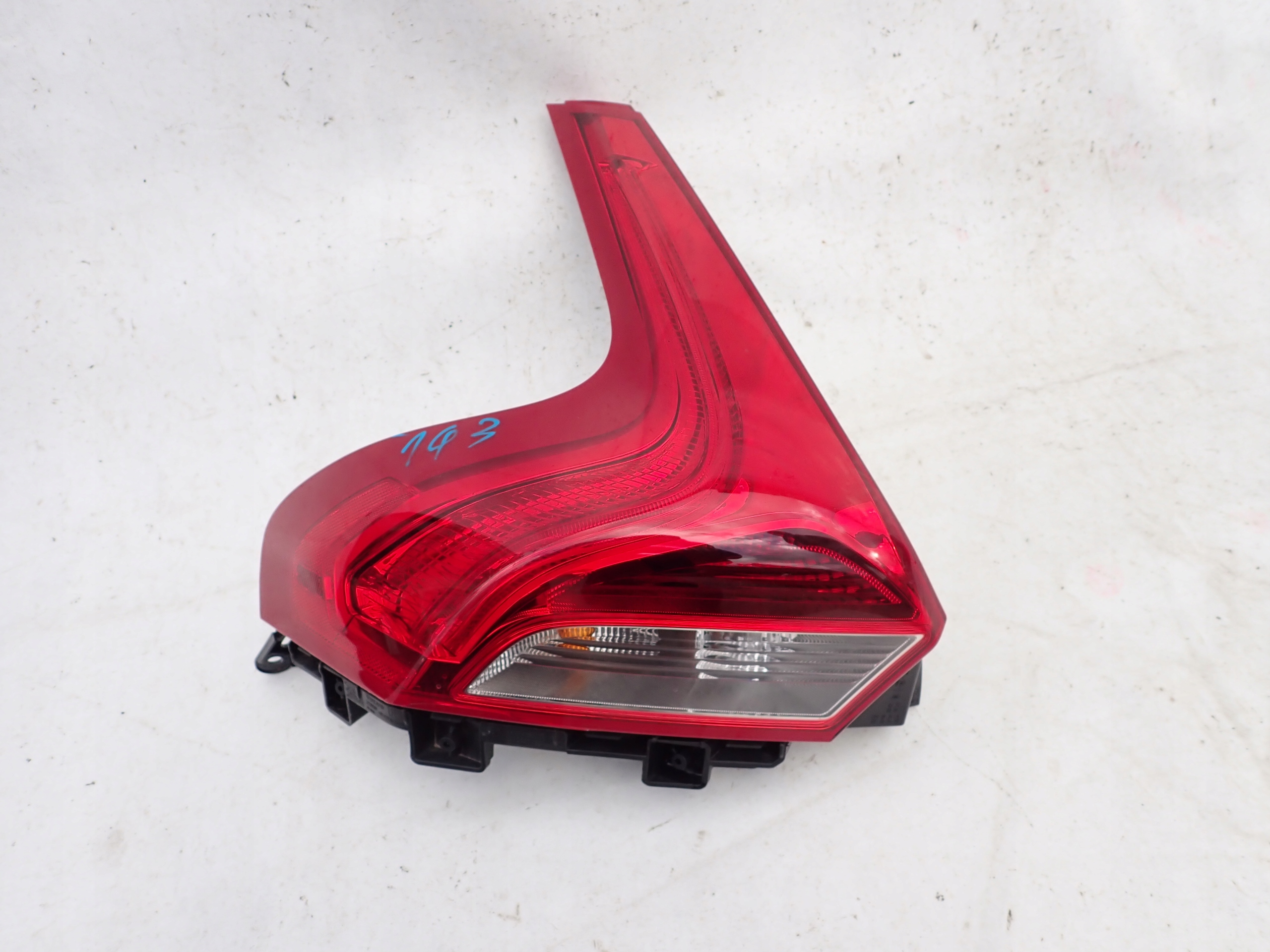 VOLVO V40 12- light rear part rear left