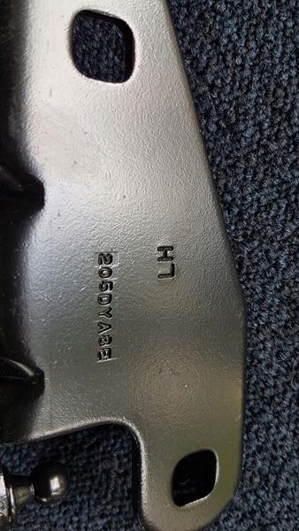 BOOT HINGE LEFT JAGUAR XJ C2C36090