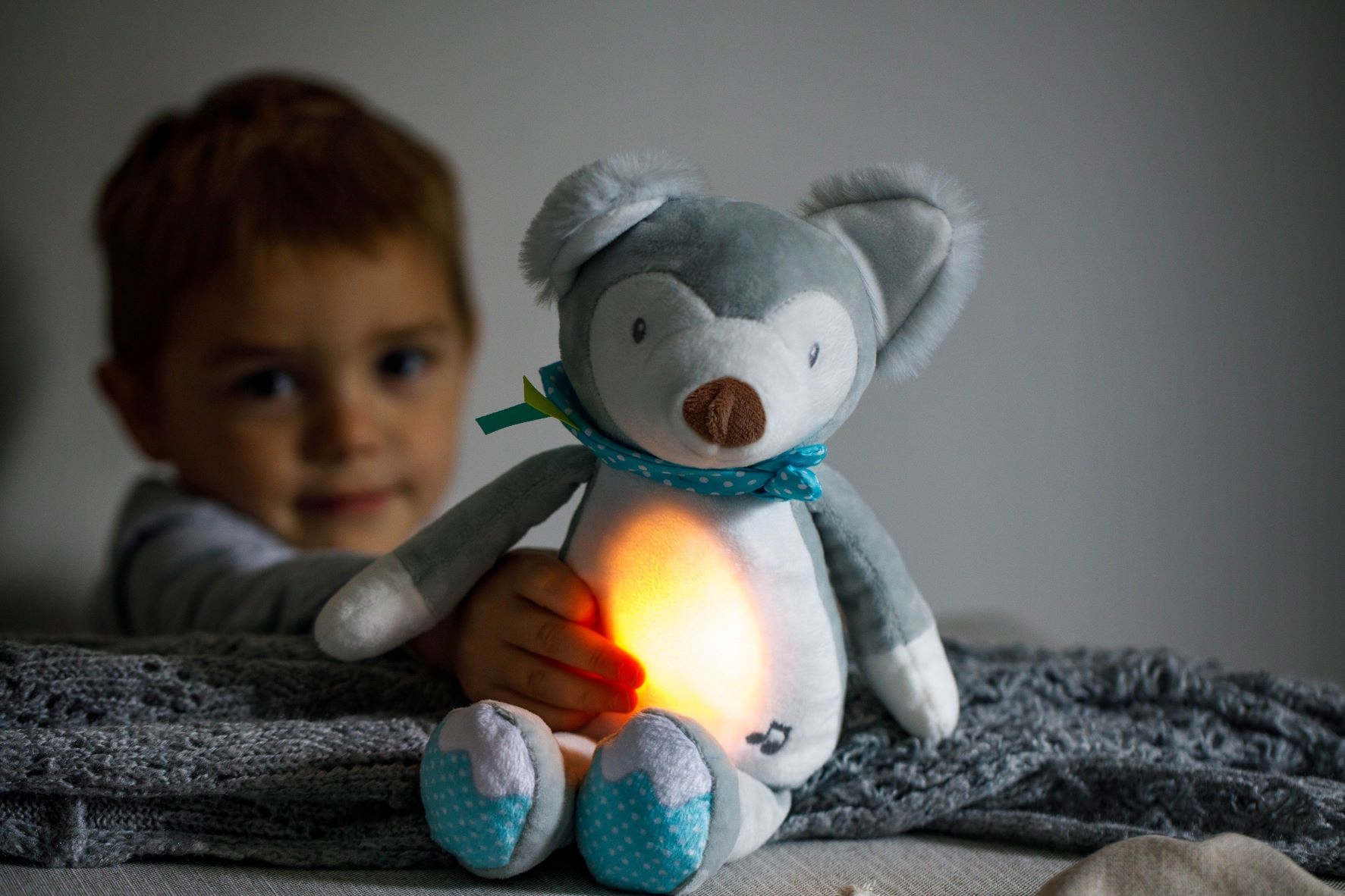 InnoGIO Lis MATEO maskotka grająca interaktywna Materiał tkanina