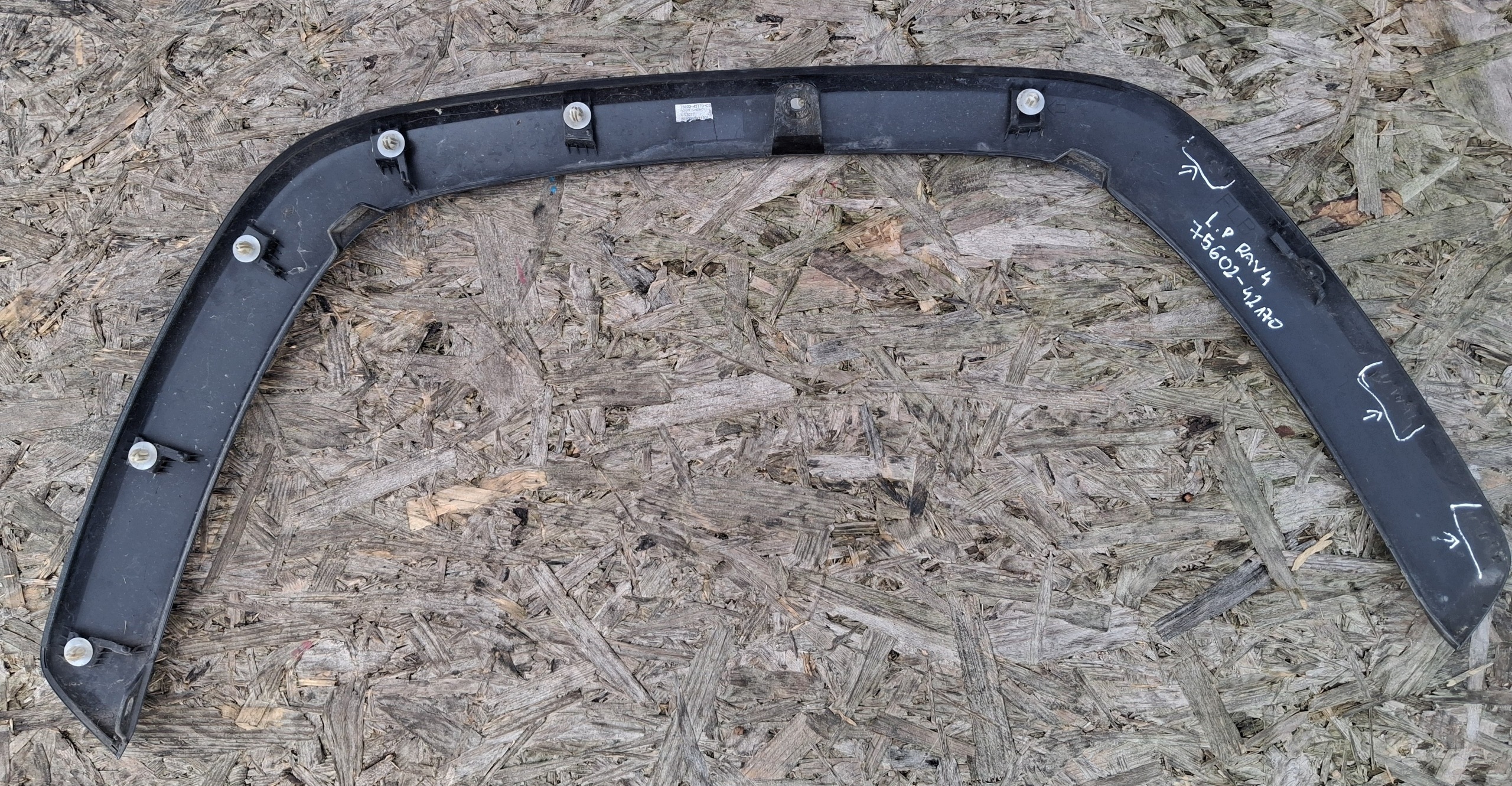 moulding for fender left front TOYOTA RAV4 V 75602-42170