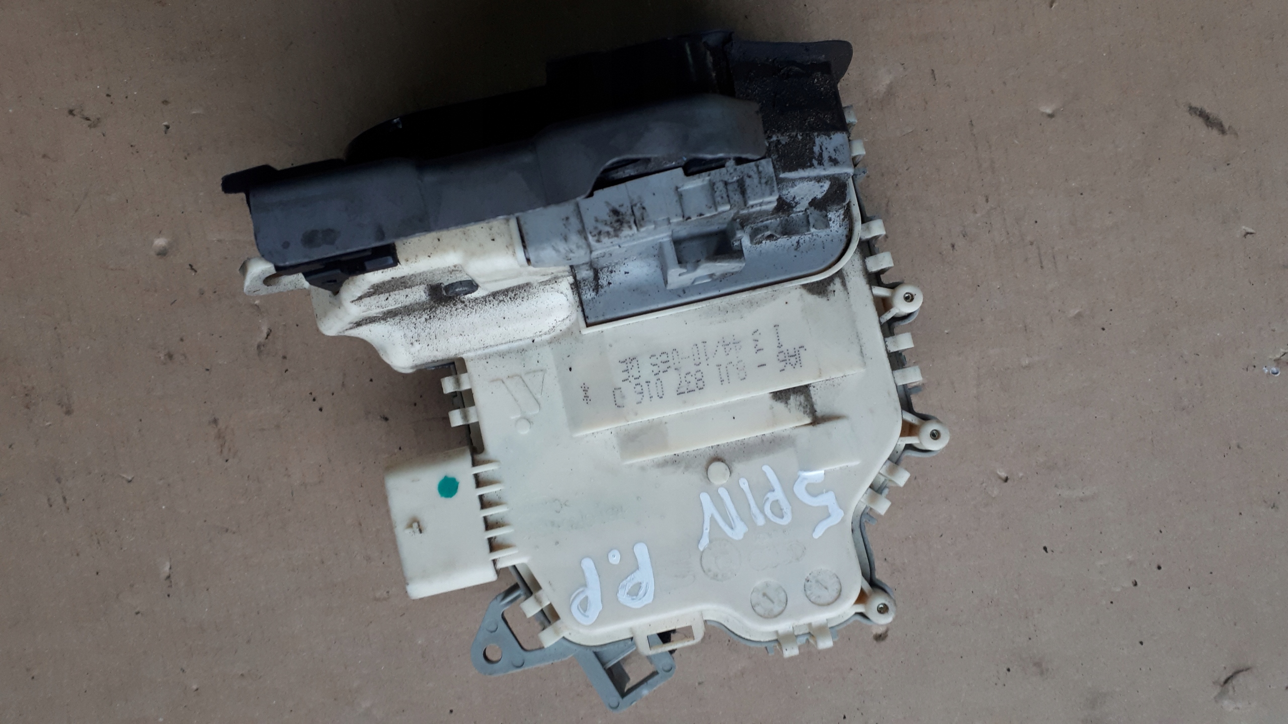 S4 B8 A4 lock door right front EU 5 PIN A5 A6 C7