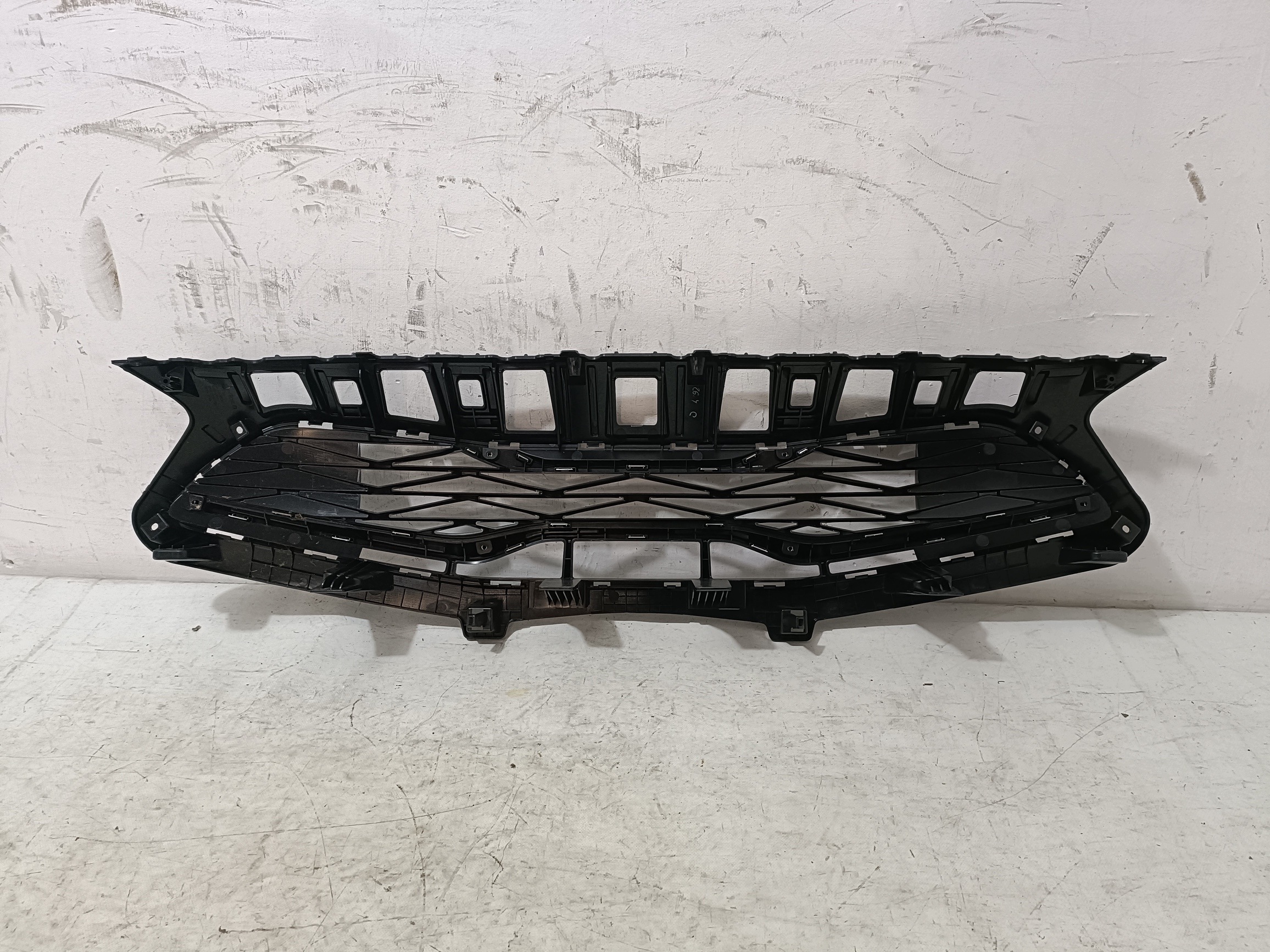 KIA CEED III LIFT - grill grille radiator front front 86351-J7DB0