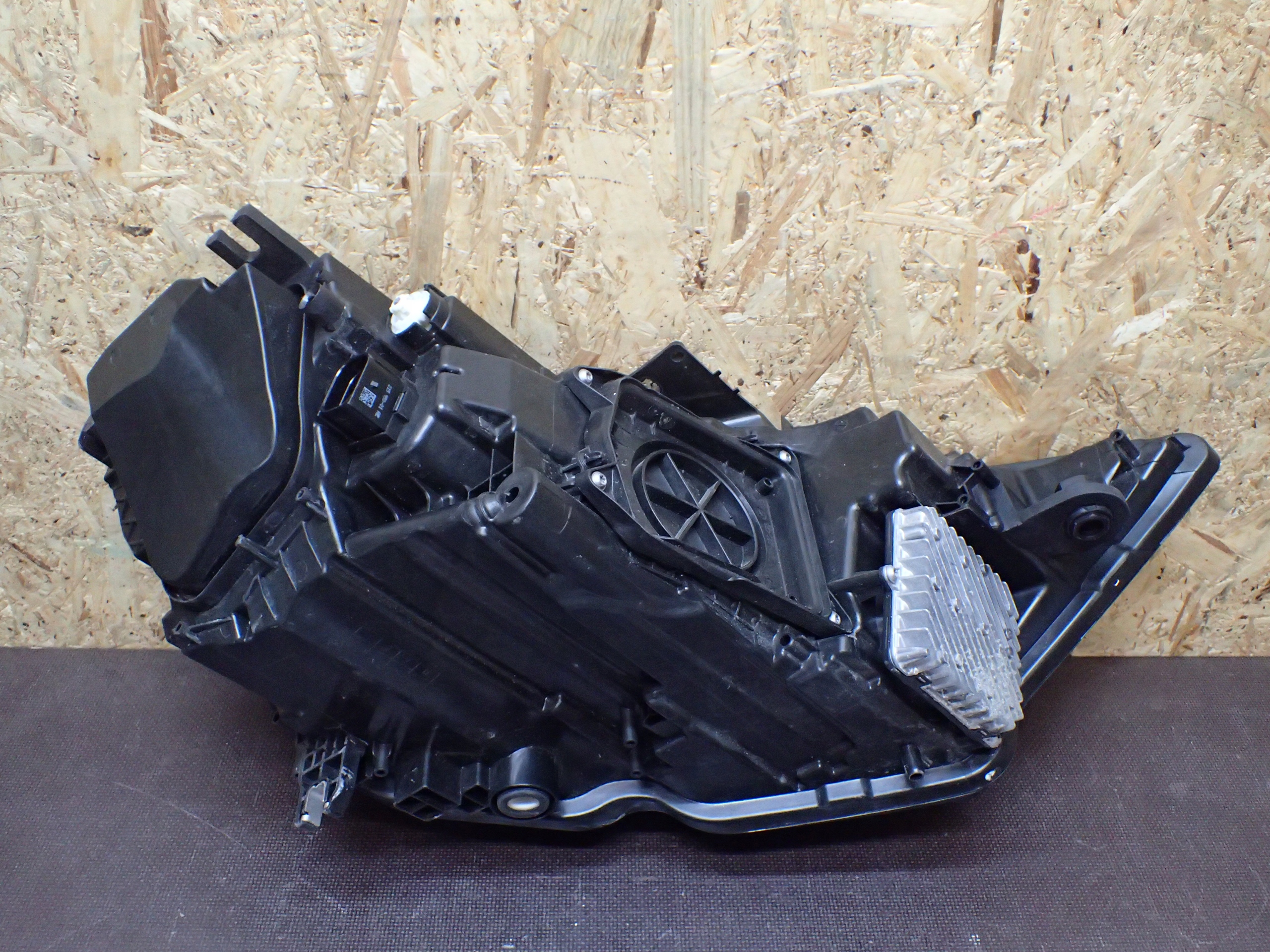 LIGHT FRONT LEFT AUDI A6 C8 4K FULL LED 4K0941033