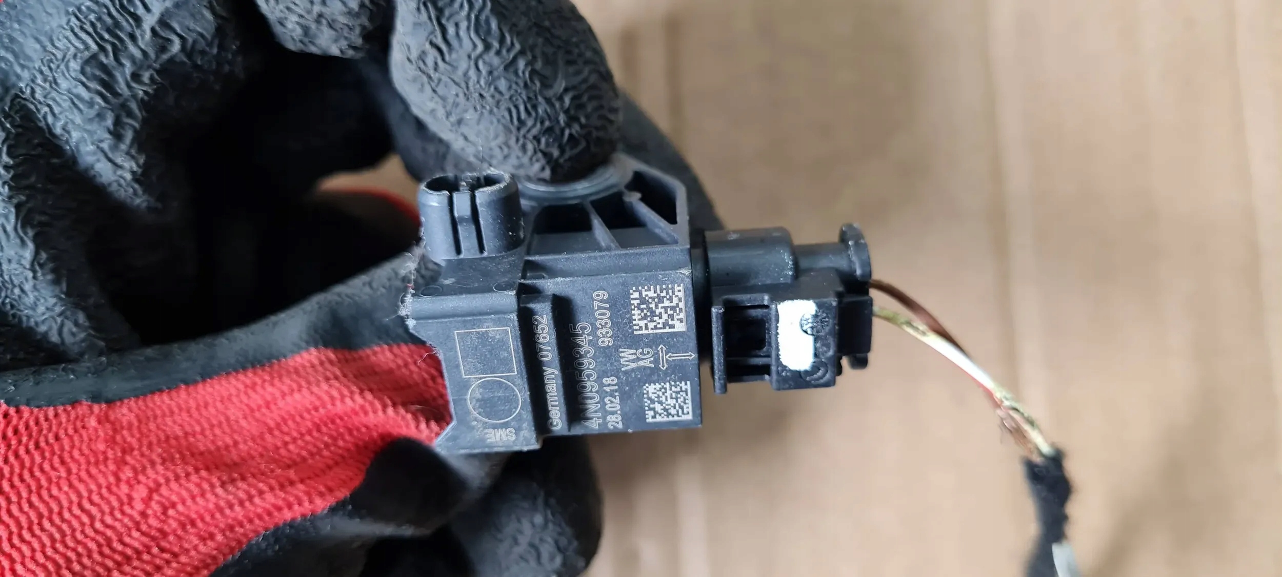 SQ5 Q5 80A CRASHSENSOR DRUCKSENSOR UDERZENIOWY CONNECTOR CONTACT 4N0959345 A6 C8 A7