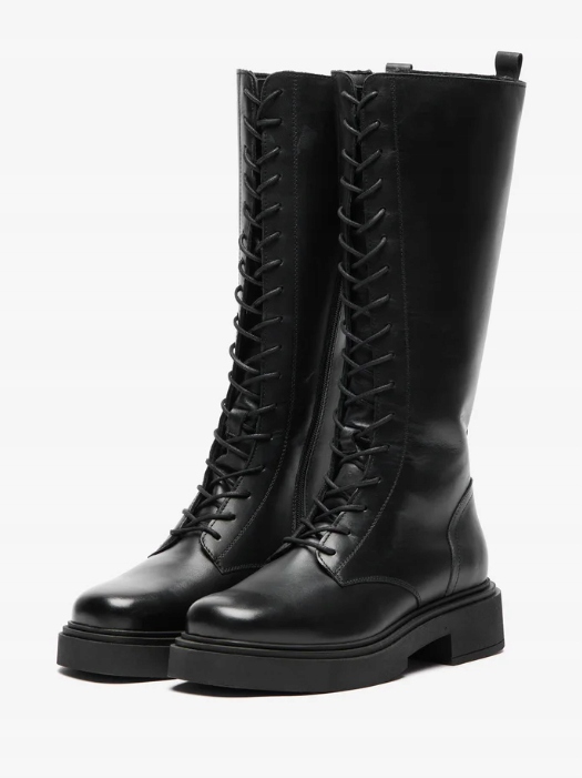 Zign Černé kožené šněrovací kozačky vel.