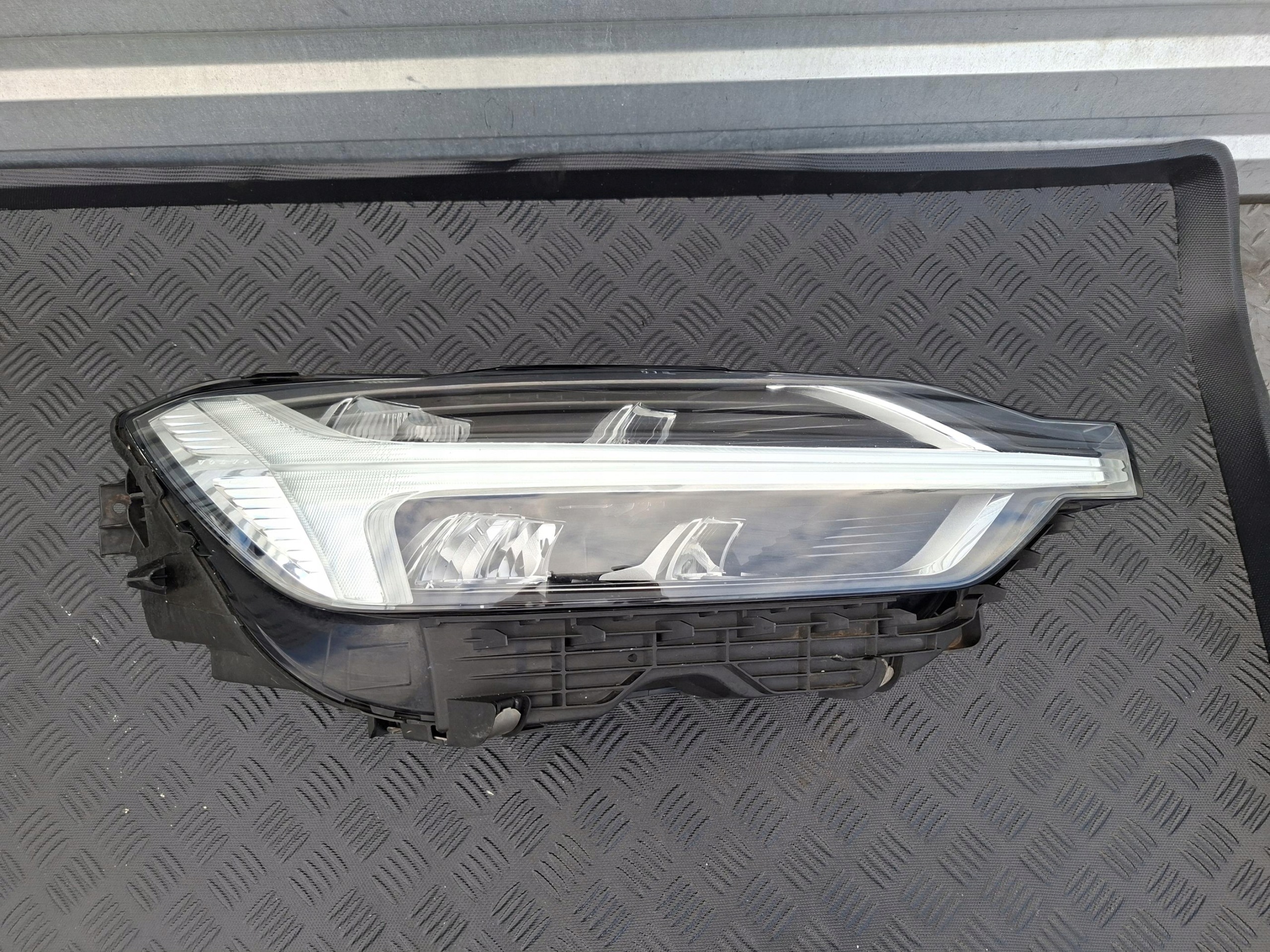 light front right front right FULL LED 31420420 ANGLIK VOLVO XC60 II