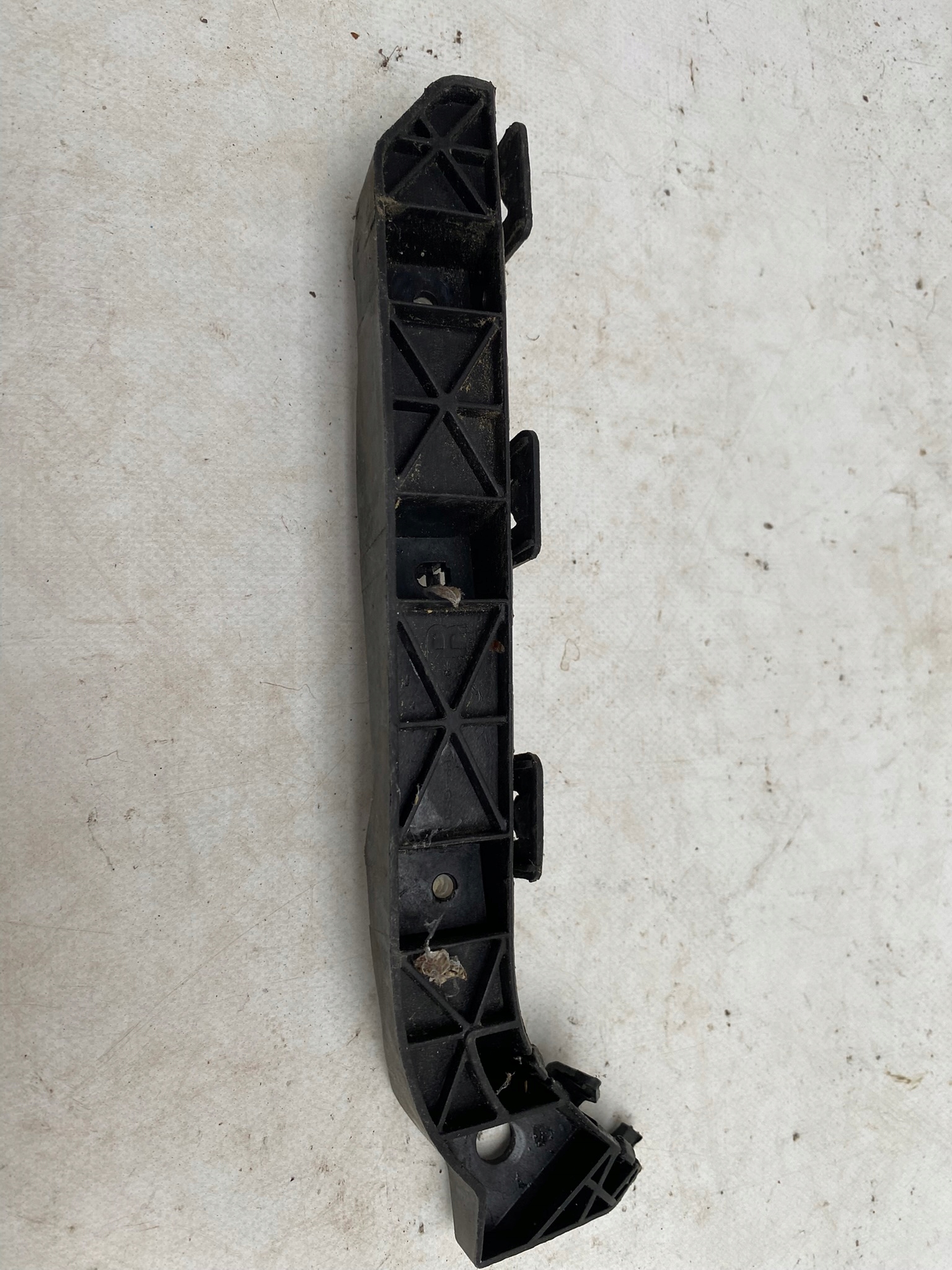 HYUNDAI I40 11- bumper bracket right front