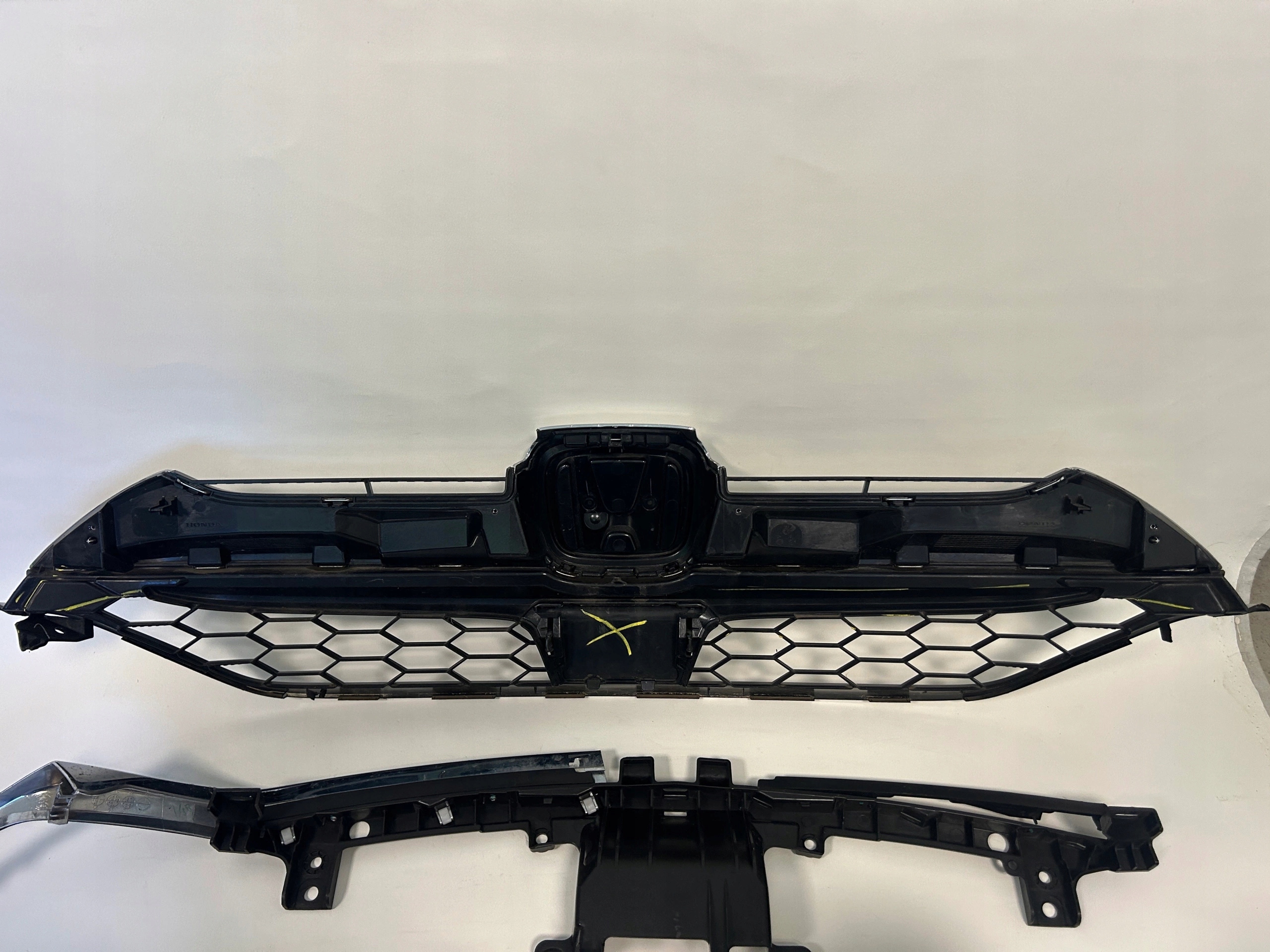 Honda CR-V 18- Grille chrom 71129-TLA-A003