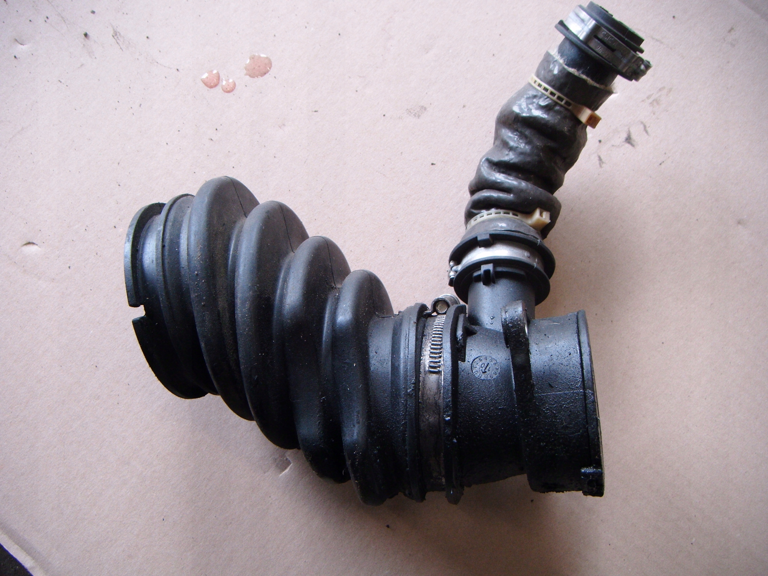 FORD FOCUS MK3 10- 1.6 TDCI RURA DO FILTRA