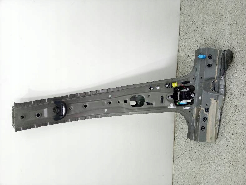 quarter bodywork pillar B left driver´s Toyota Yaris III (2011-)