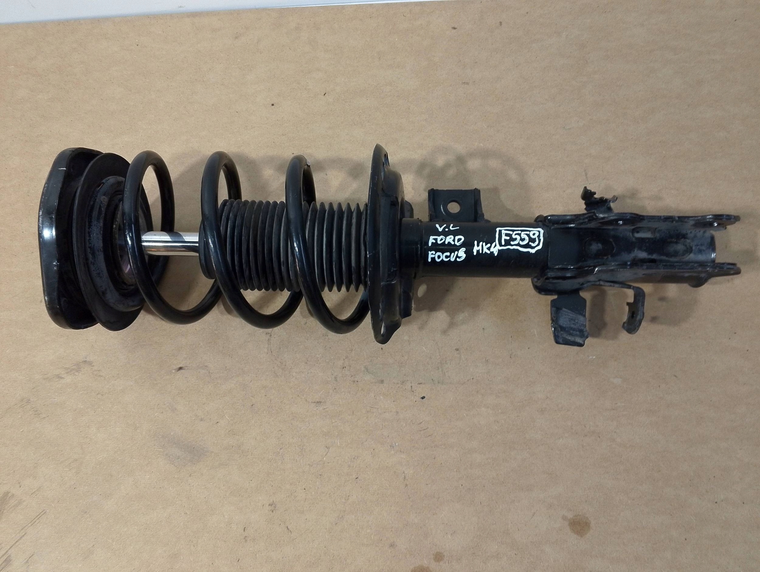 Ford Focus MK4 1,0 shock absorber front left JX6118K001EEF (F559)