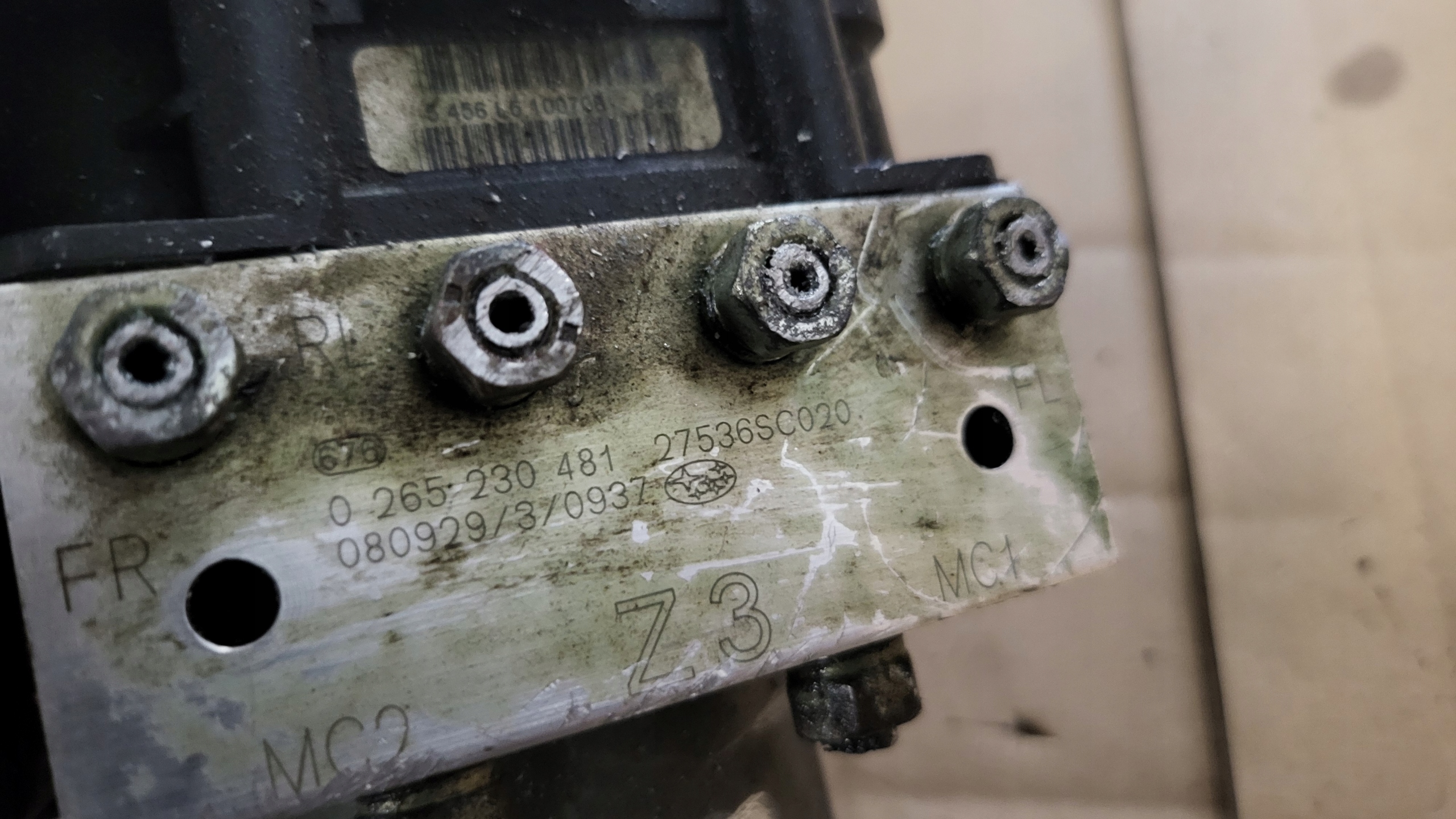 subaru oe 27536SC020 насос abs