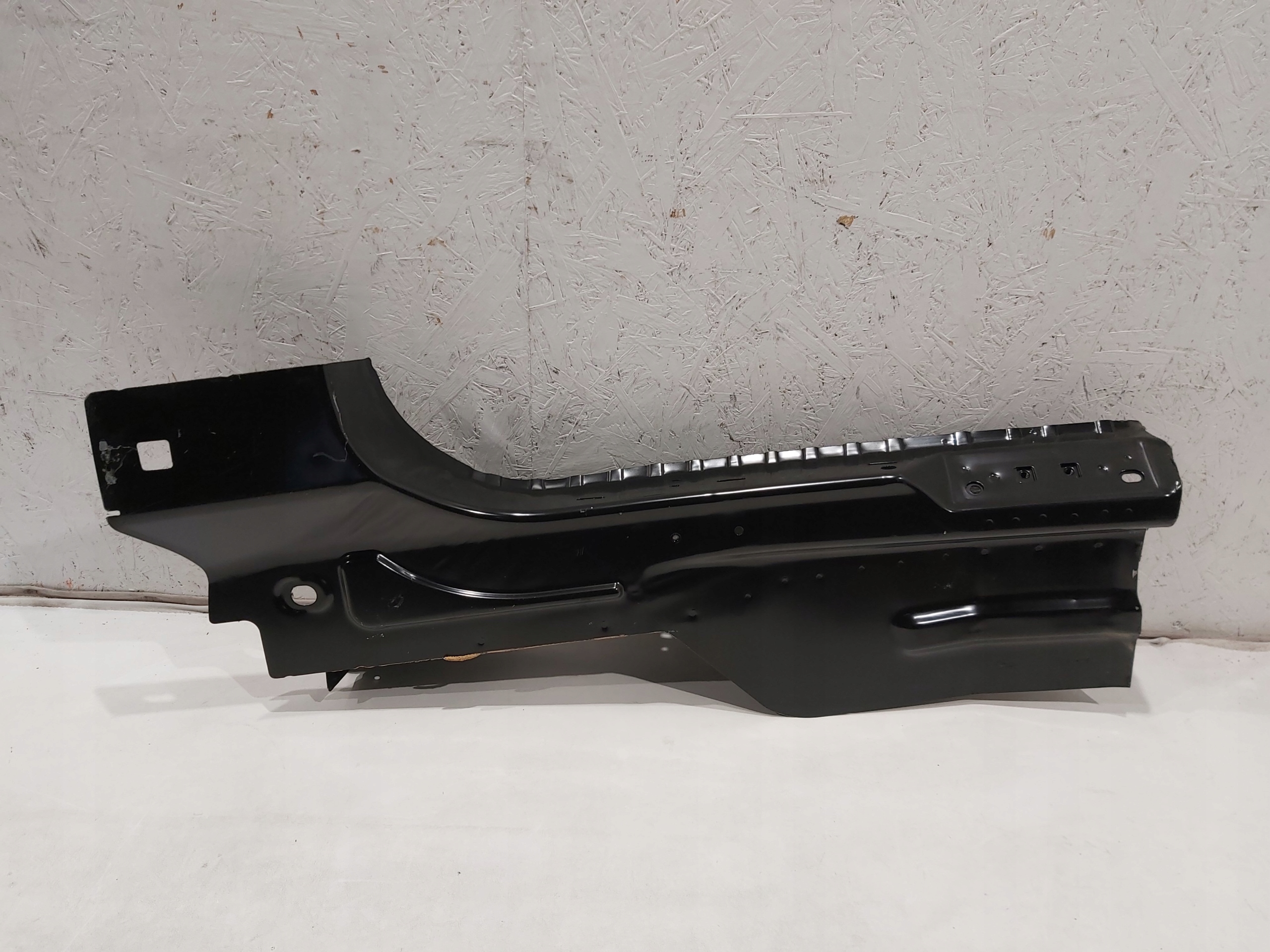 PAS TYŁ WZMOCNIENIE FORD EDGE FT4B-R40320-AV