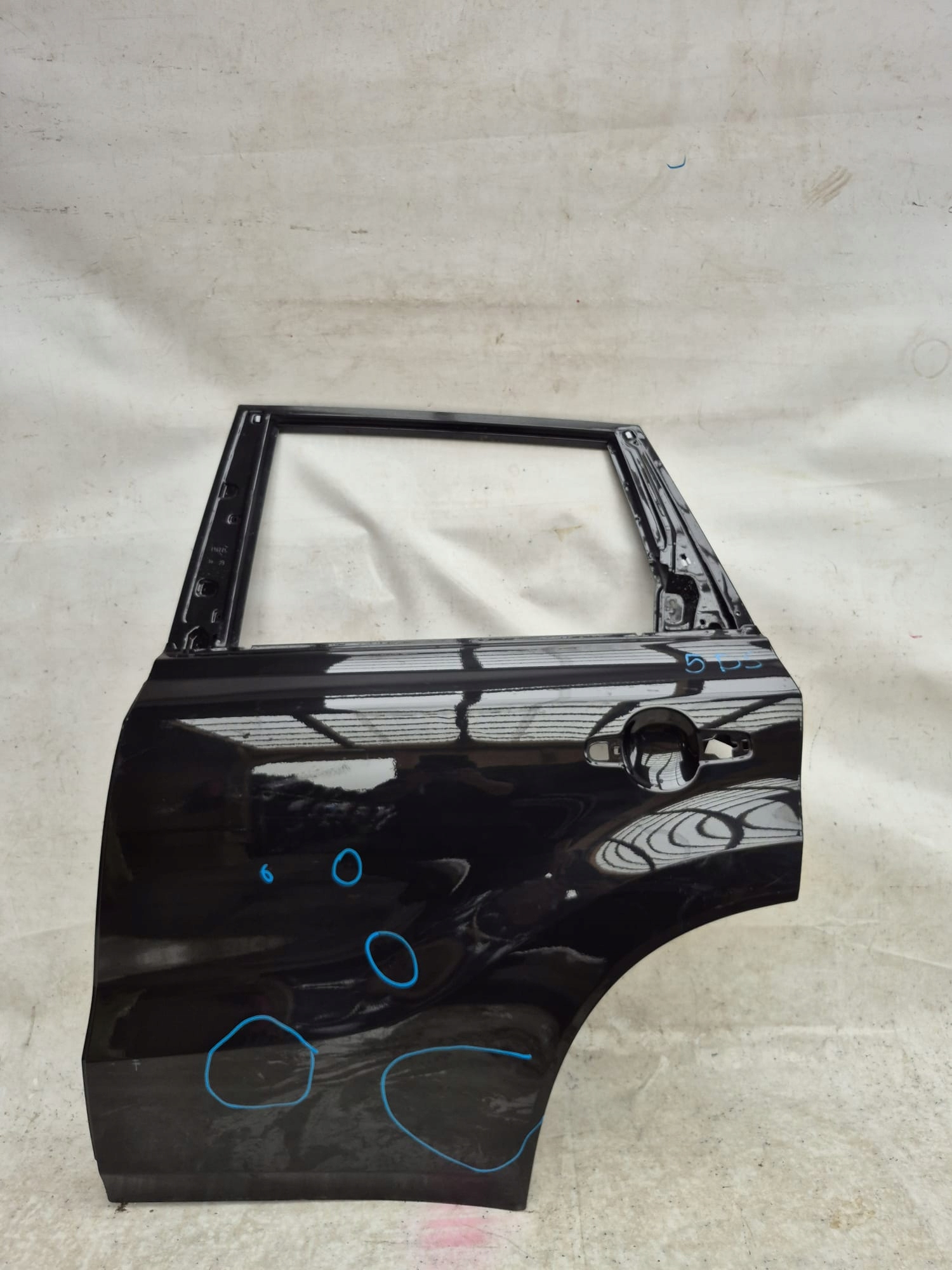 SUZUKI VITARA II 2 15-> ajtó hátsó hátsó bal