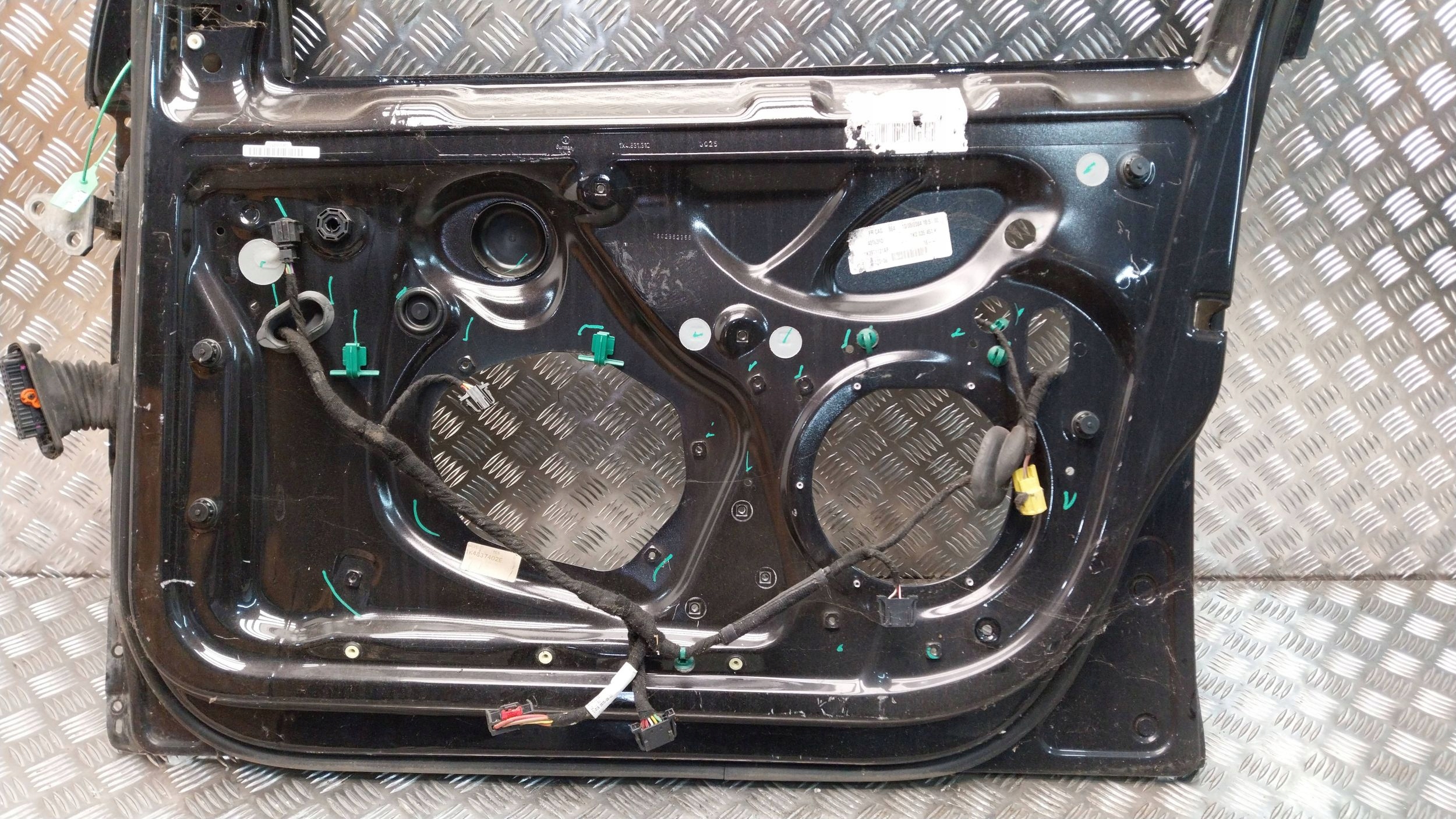 RAHMEN Tür vorne rechts VW GOLF V 03