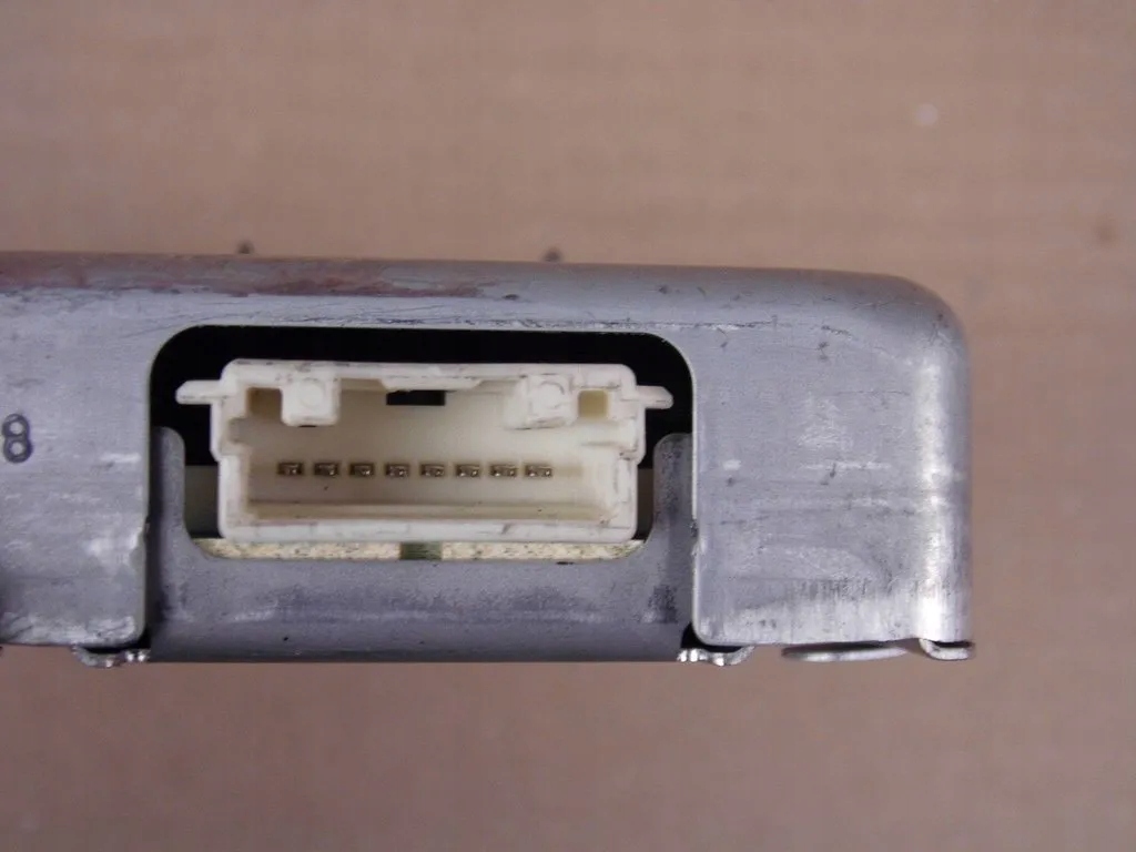 Toyota RAV4 V modul 8657242051