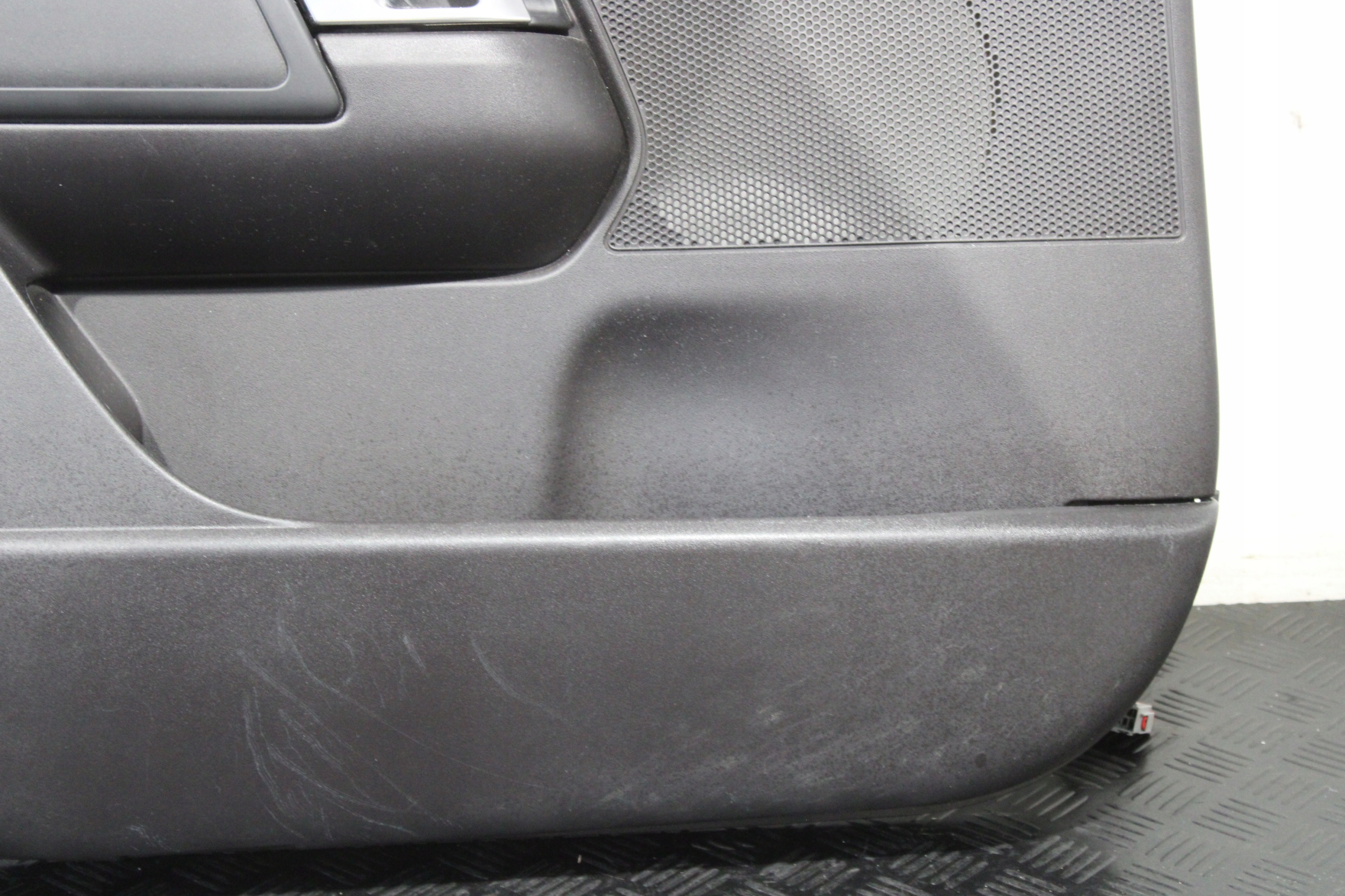 upholstery side door left front LAND ROVER DISCOVERY V 5 L462