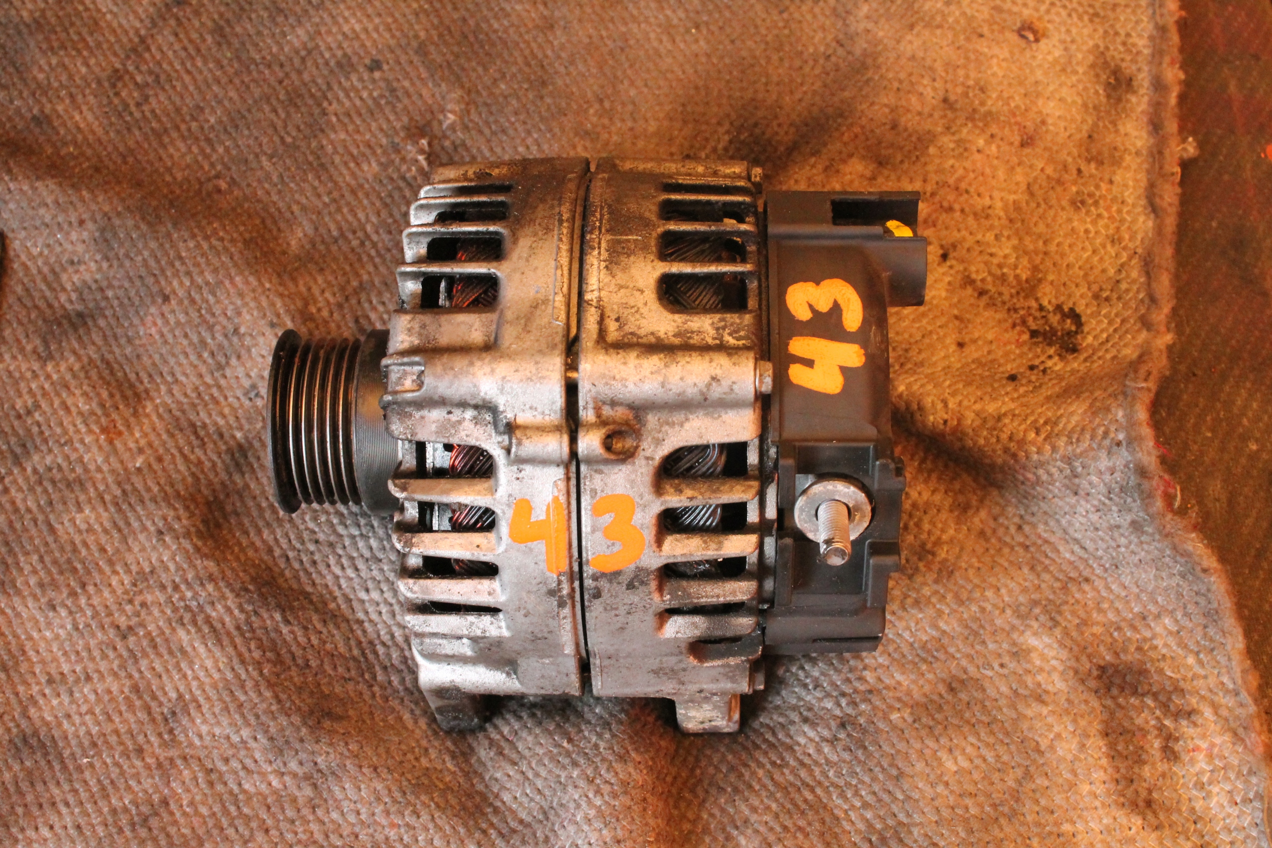 43. alternator MERCEDES A0009060304